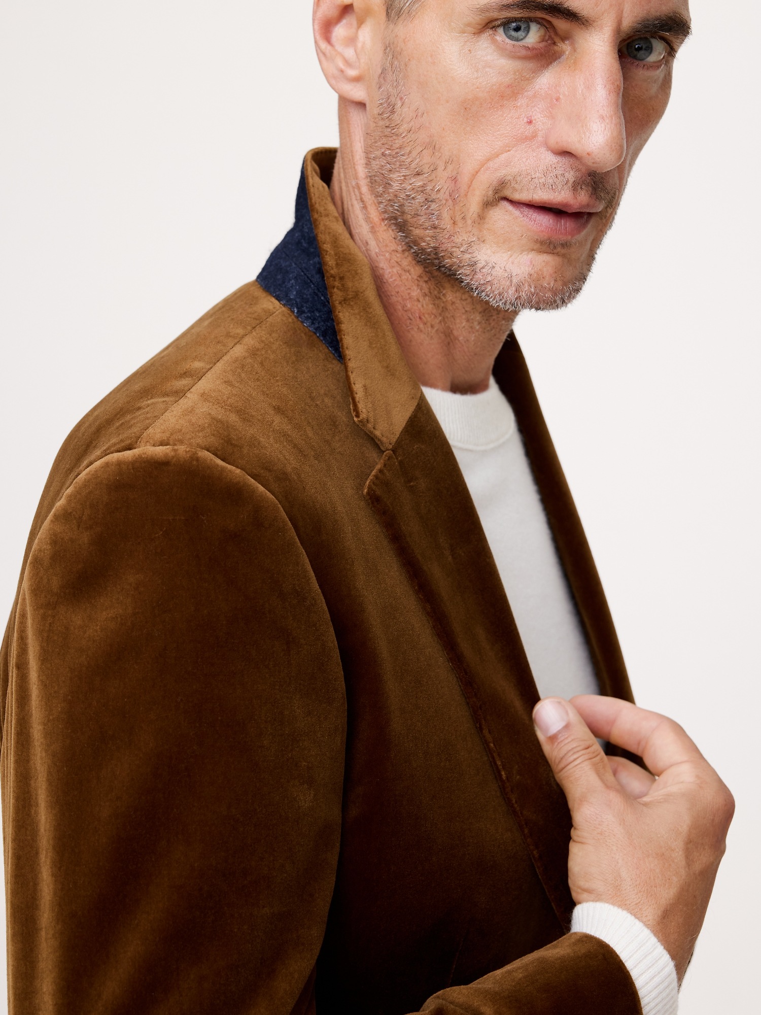 Мужской пиджак Banana Republic Velvet Blazer, цвет: Ореховый коричневый — фото 3