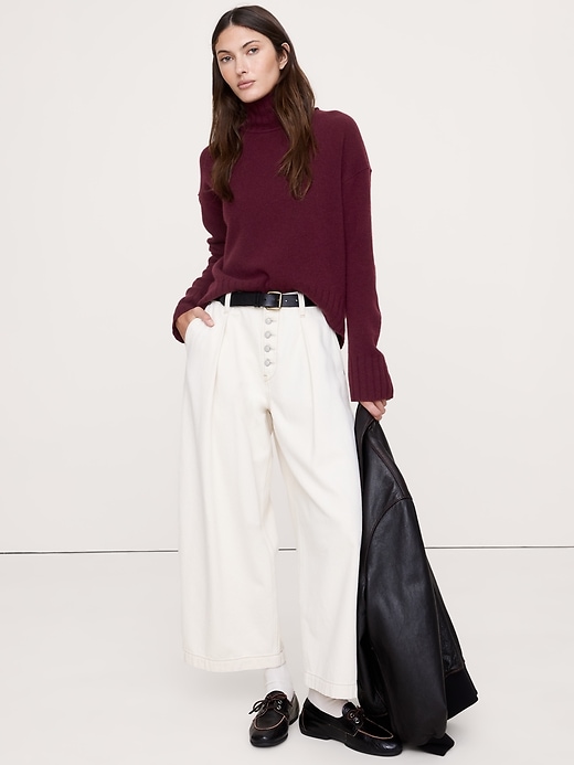 Relaxed Cashmere Turtleneck Sweater