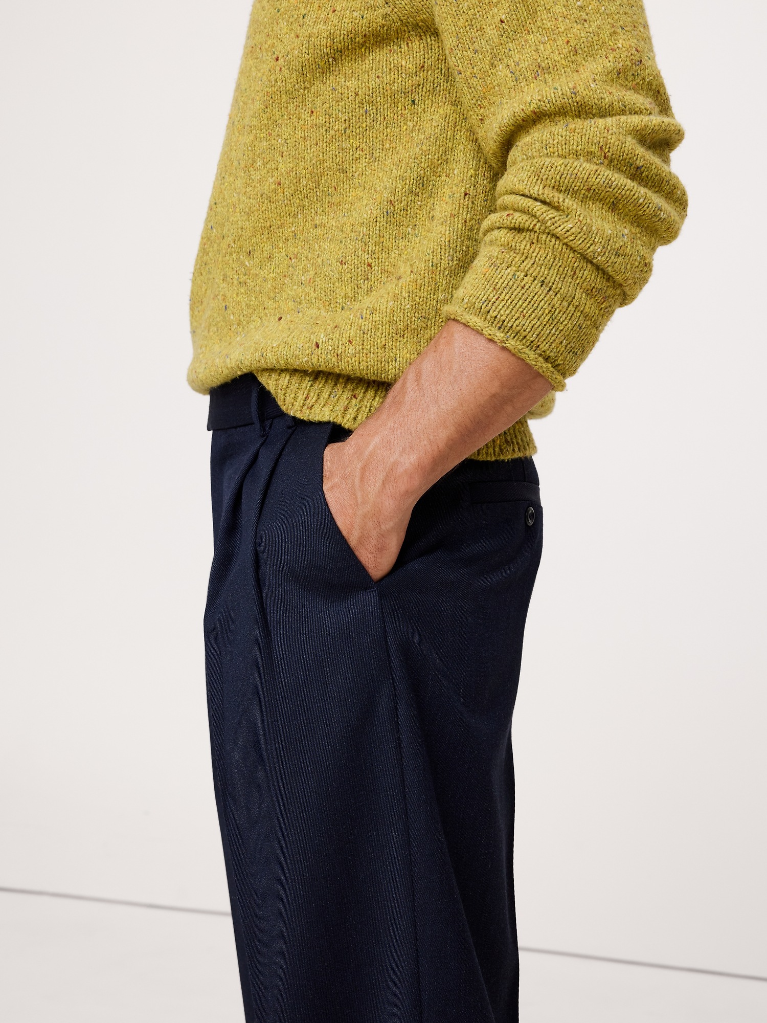 Мужские брюки Banana Republic Straight Pleated Twill Dress Pant, цвет: Тёмно-синий — фото 3