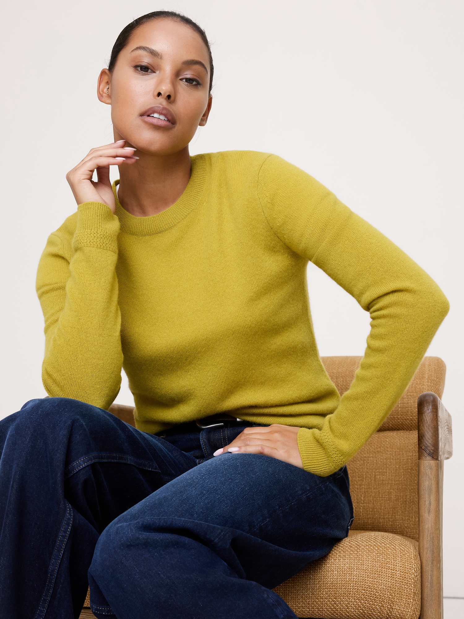 Lightweight Cashmere Crew-Neck Sweater - Gilded Green