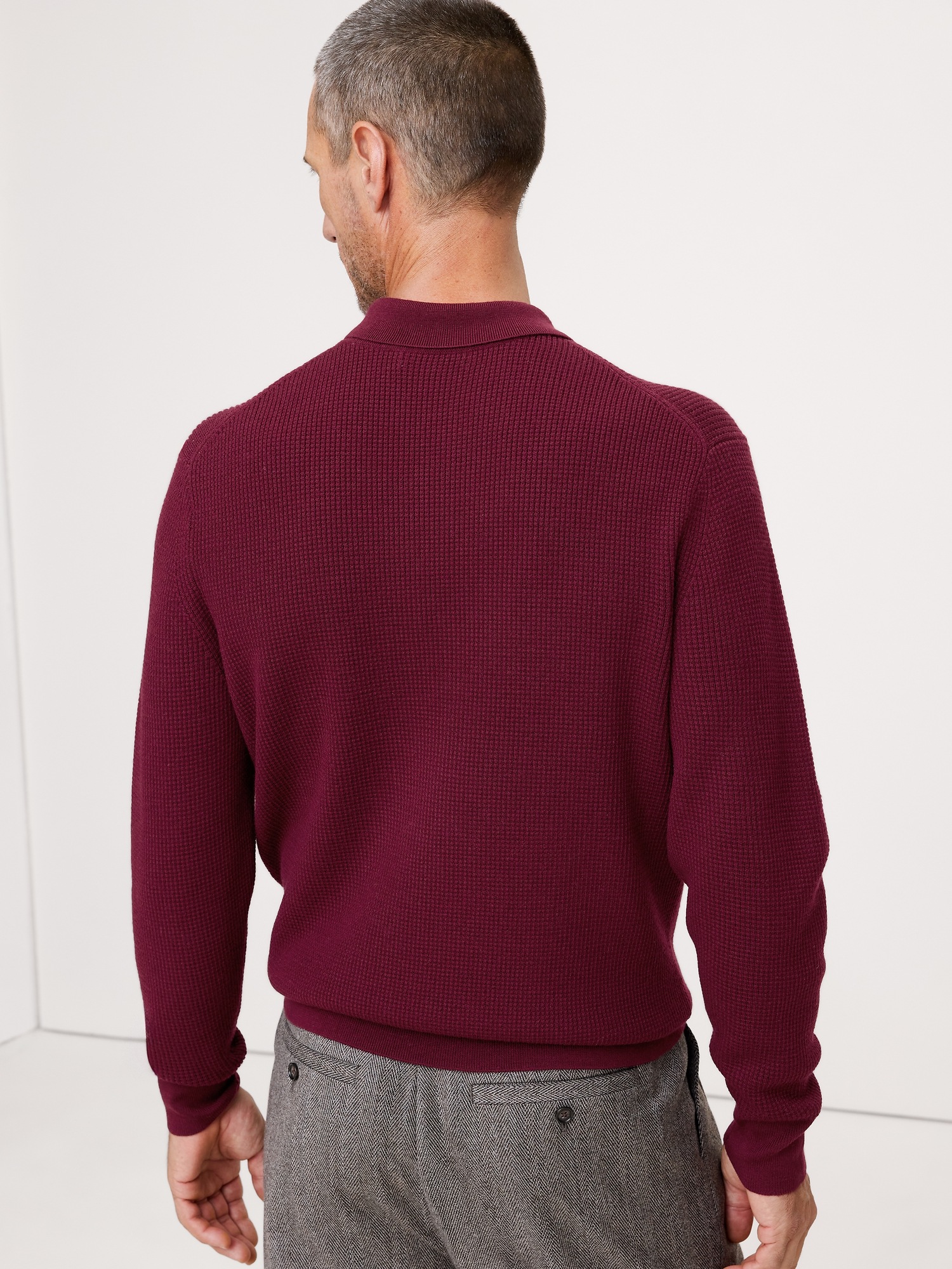 Мужские рубашки Banana Republic Merino Waffle-Knit Sweater Polo, цвет: Глубокий бордовый красный — фото 2