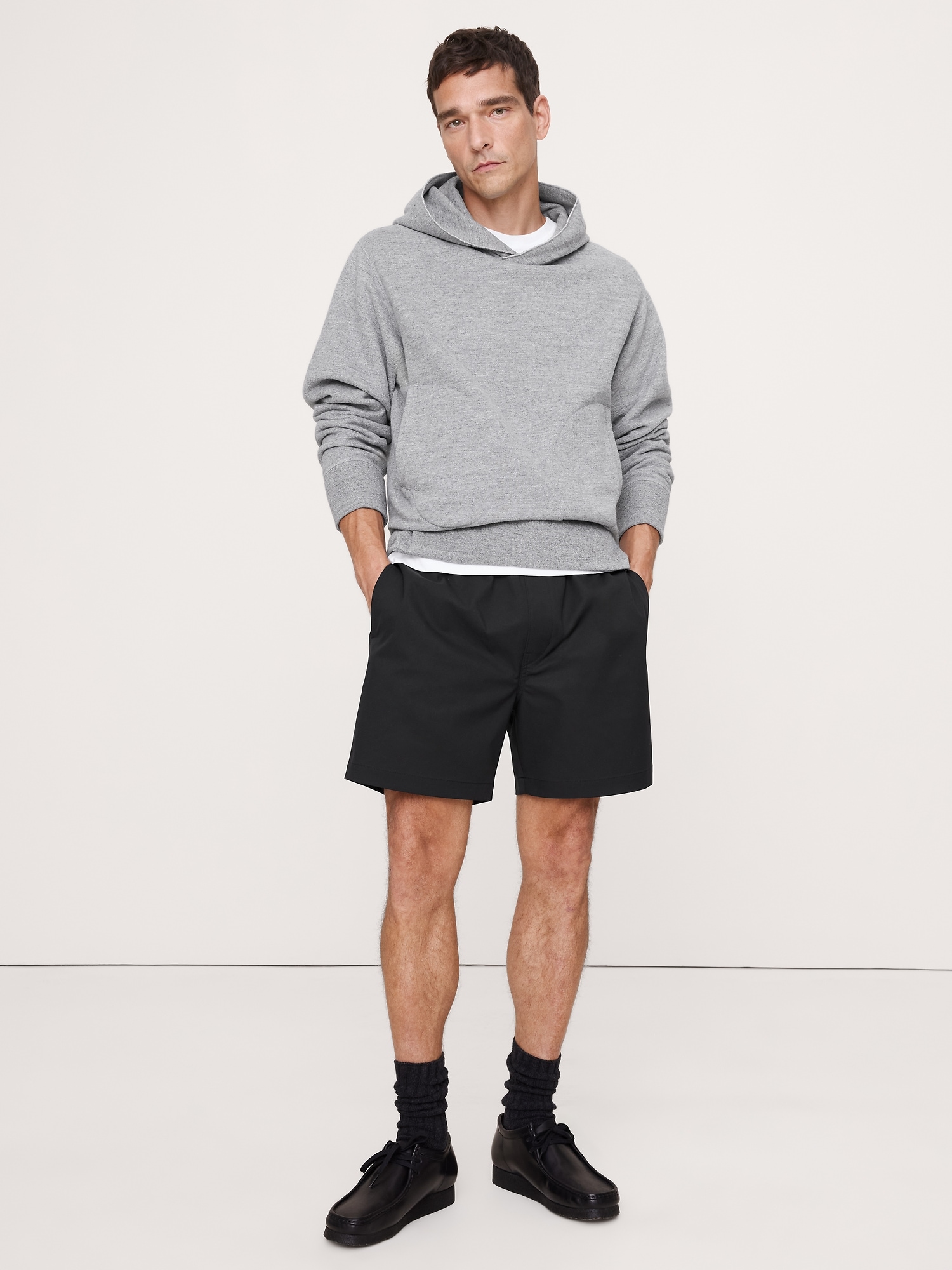 Мужские шорты Banana Republic 7" Performance Pull-On Short, цвет: Чёрный