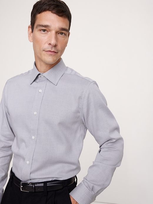 Standard-Fit Wrinkle-Resistant Dress Shirt