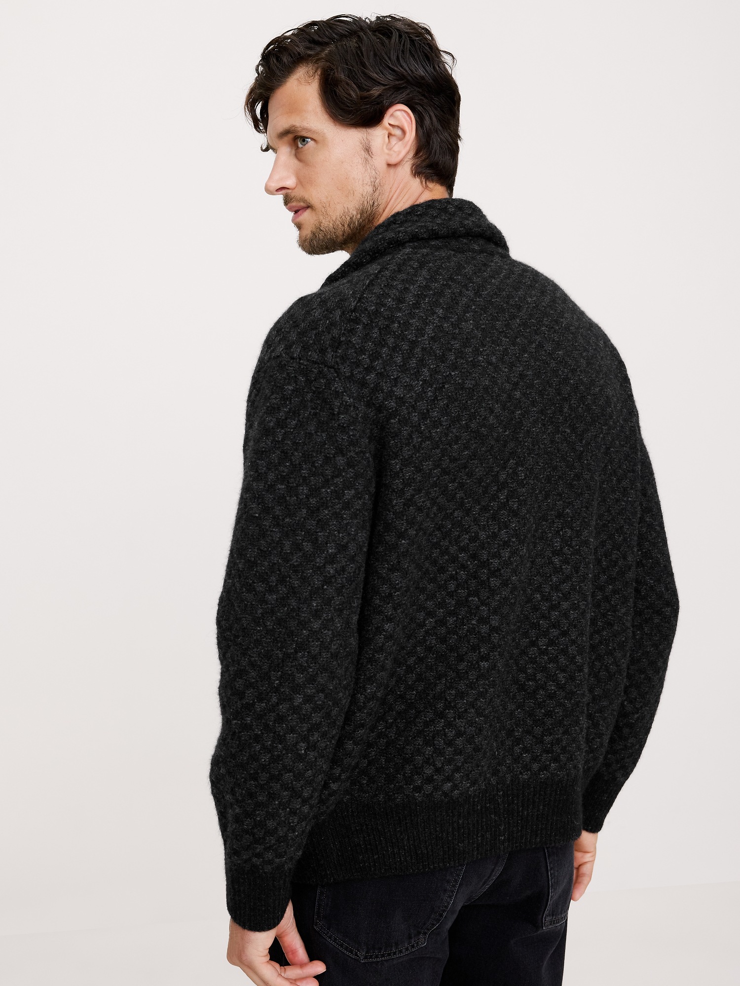 Мужская куртка Banana Republic Checkered Alpaca-Wool Blend Sweater Jacket, цвет: Чёрный разноцветный — фото 2