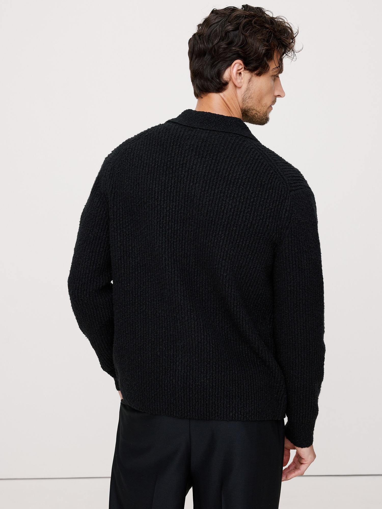 Мужской кардиган Banana Republic Bouclé Ribbed Polo Cardigan, цвет: Чёрный — фото 2