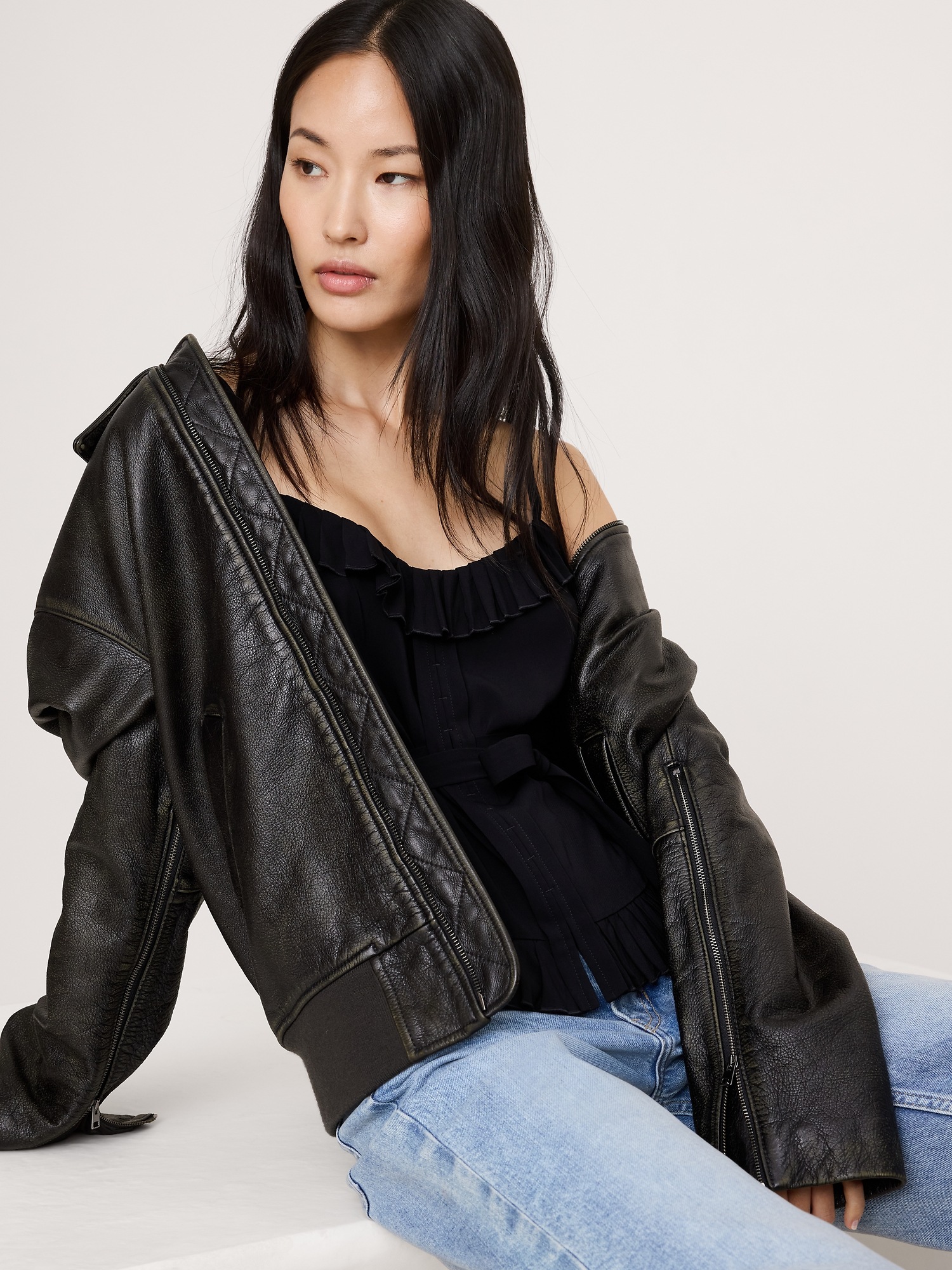 Женский топ Banana Republic Georgette Ruffle Tank, цвет: Чёрный — фото 3