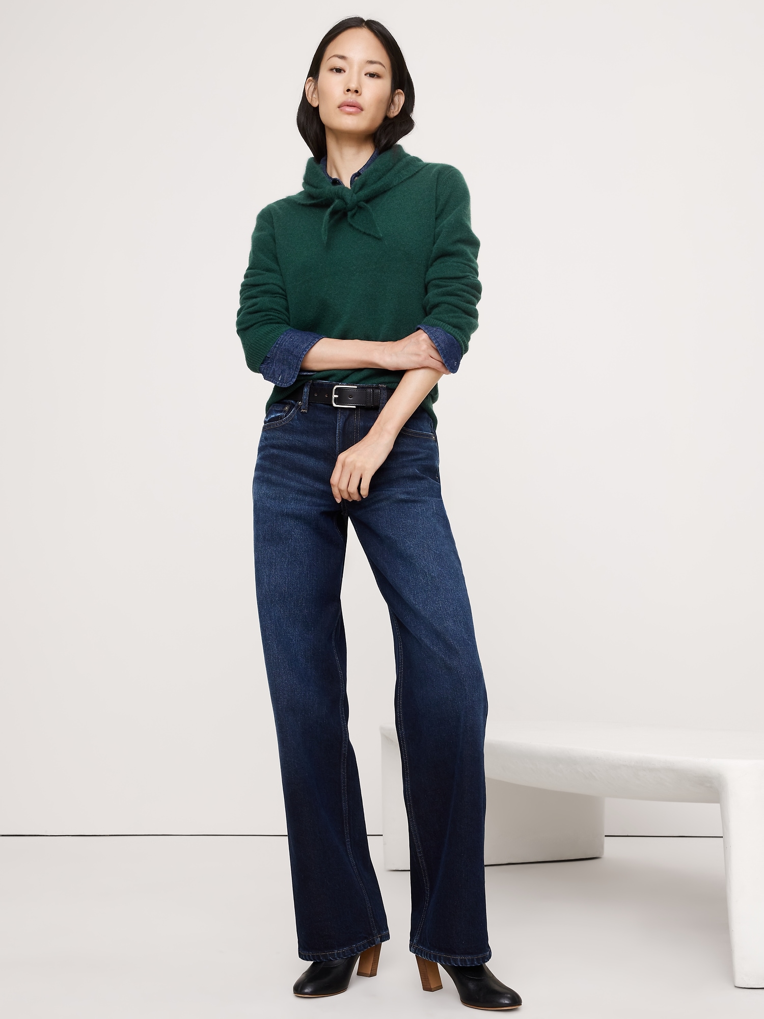 Image number 3 showing, Lightweight Cashmere V-Neck Sweater