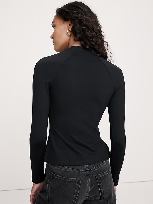 Sculpted-Stretch Square-Neck Top