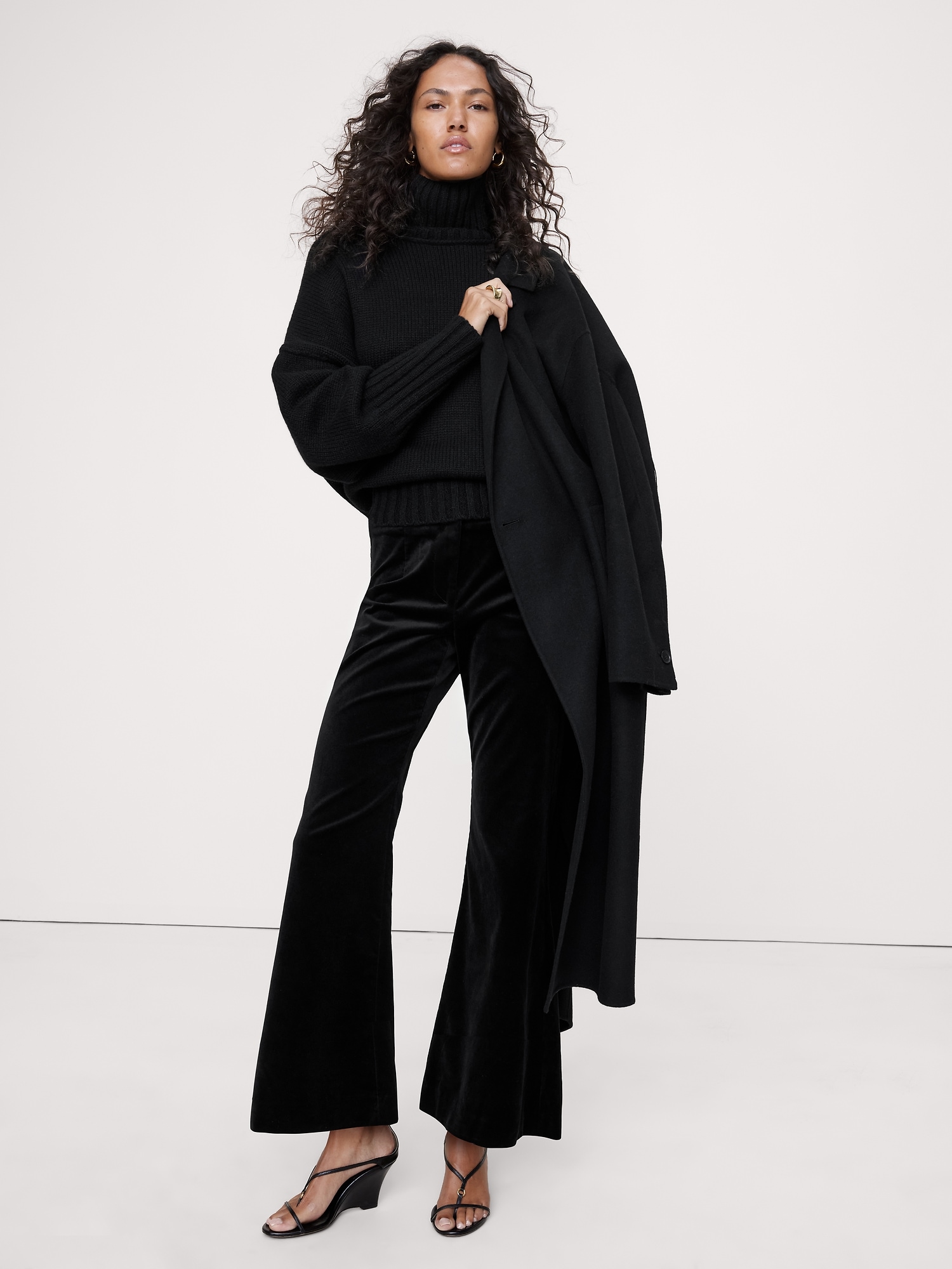 Mid-Rise Flare Velvet Pant - Black