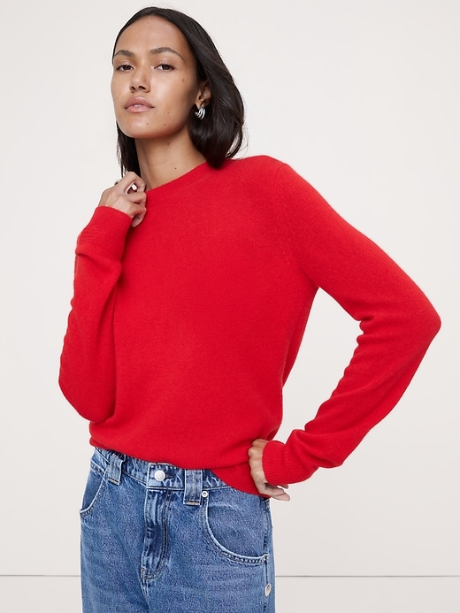 Lightweight Cashmere Crew-Neck Sweater