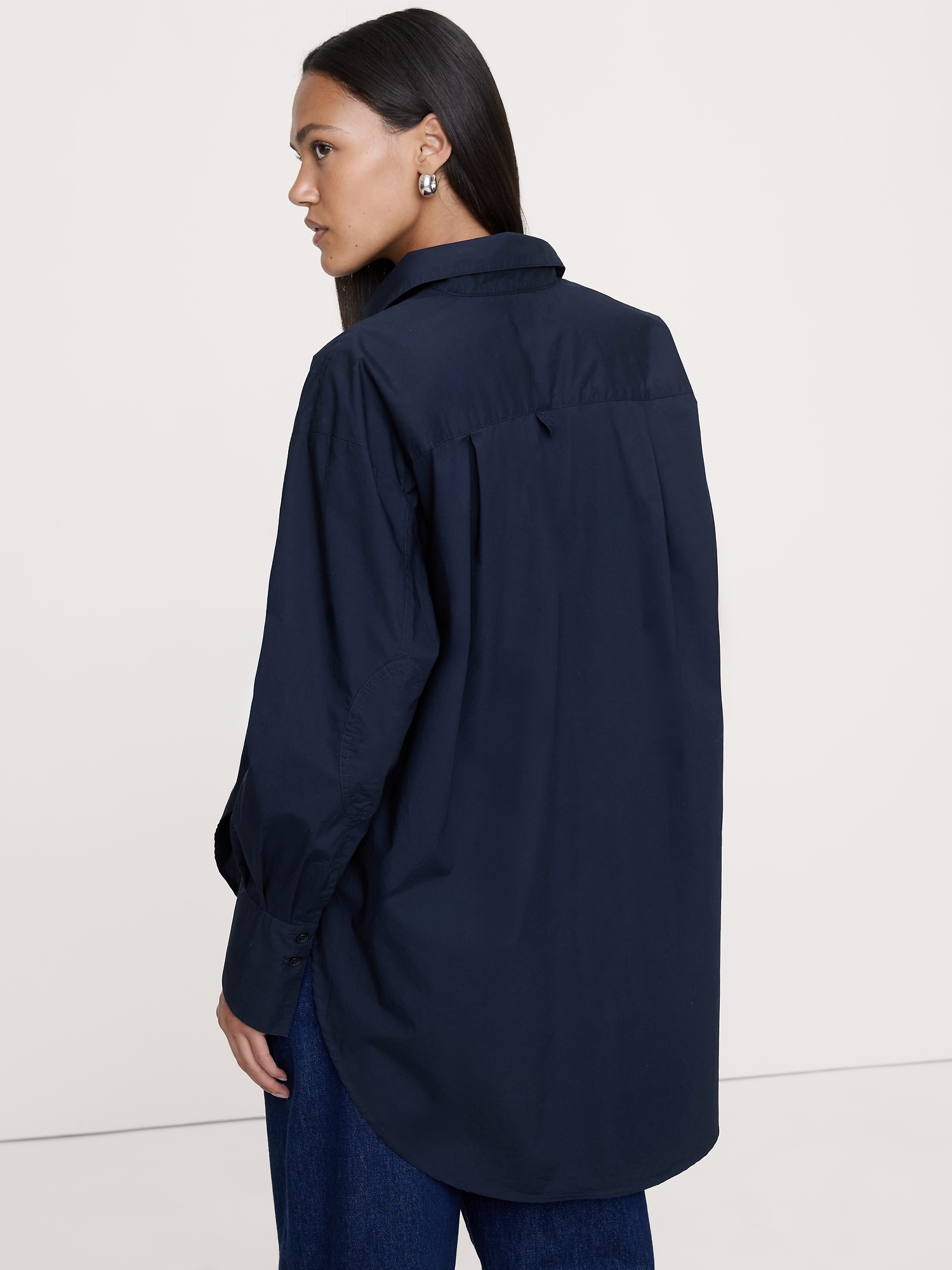 Image number 3 showing, Cotton Poplin Curve-Hem Shirt
