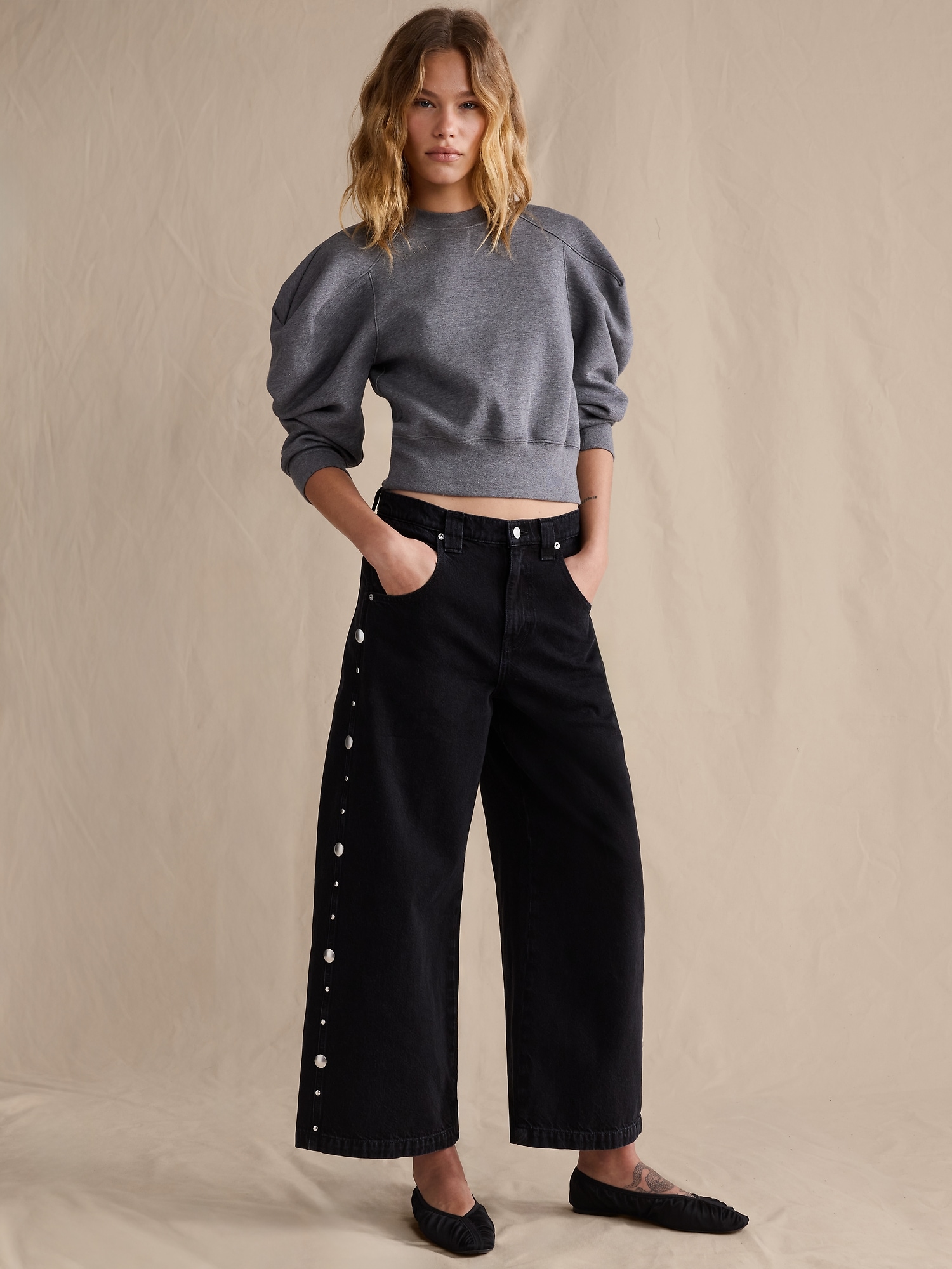 Low-Rise Loose Studded Ankle Jean