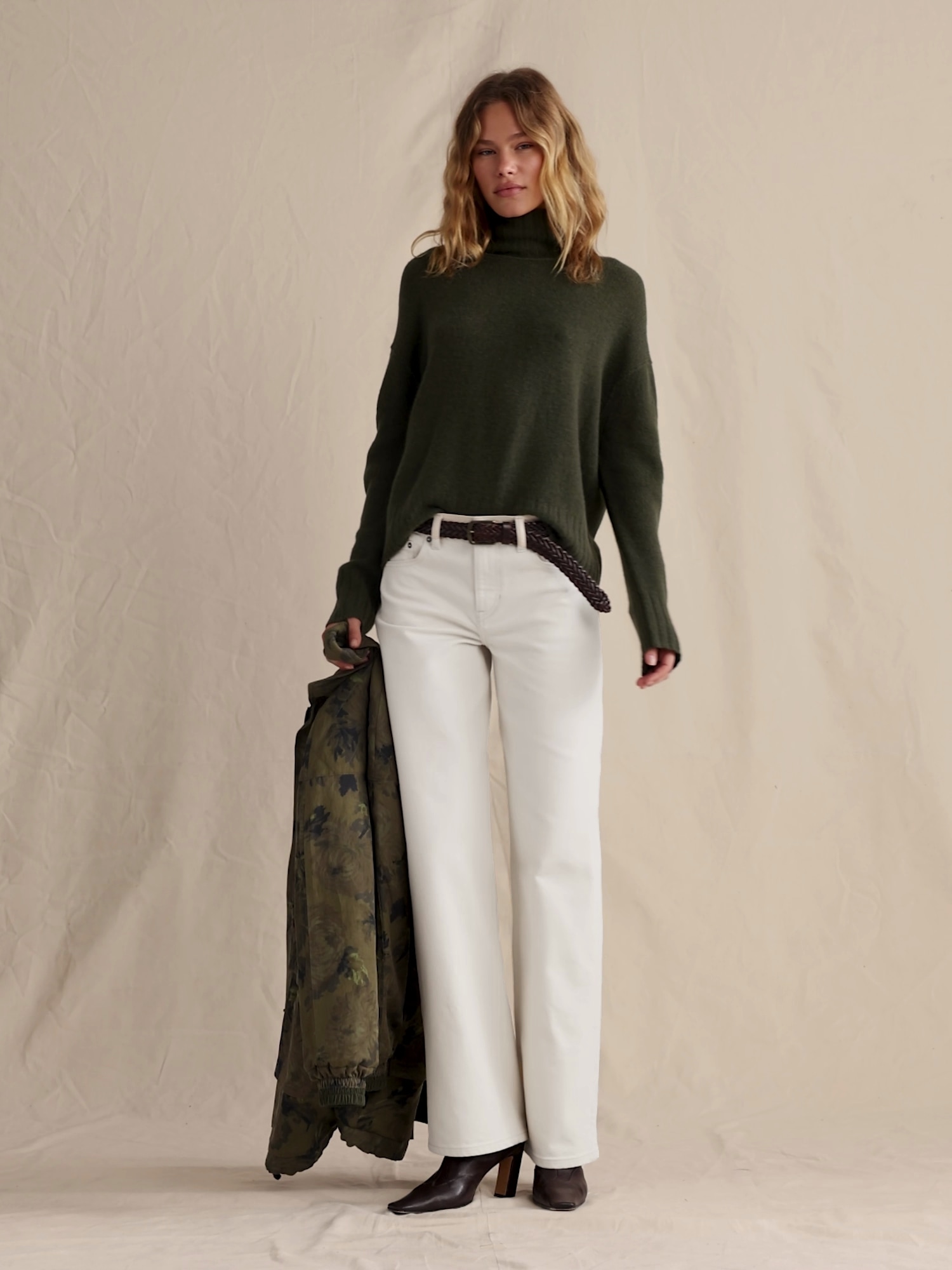Mid-Rise 90s Classic Jean | Banana Republic