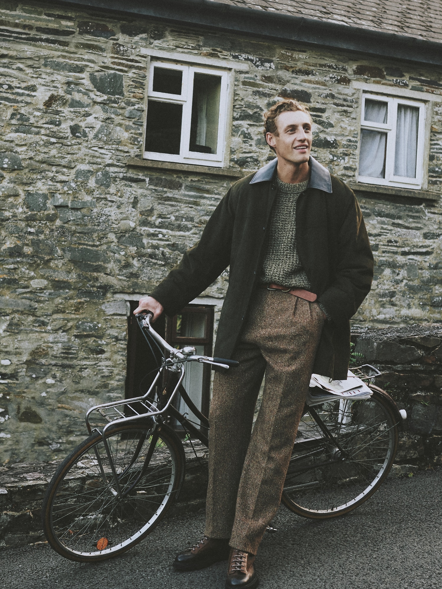 Image number 6 showing, Relaxed Pleated Italian Herringbone Pant