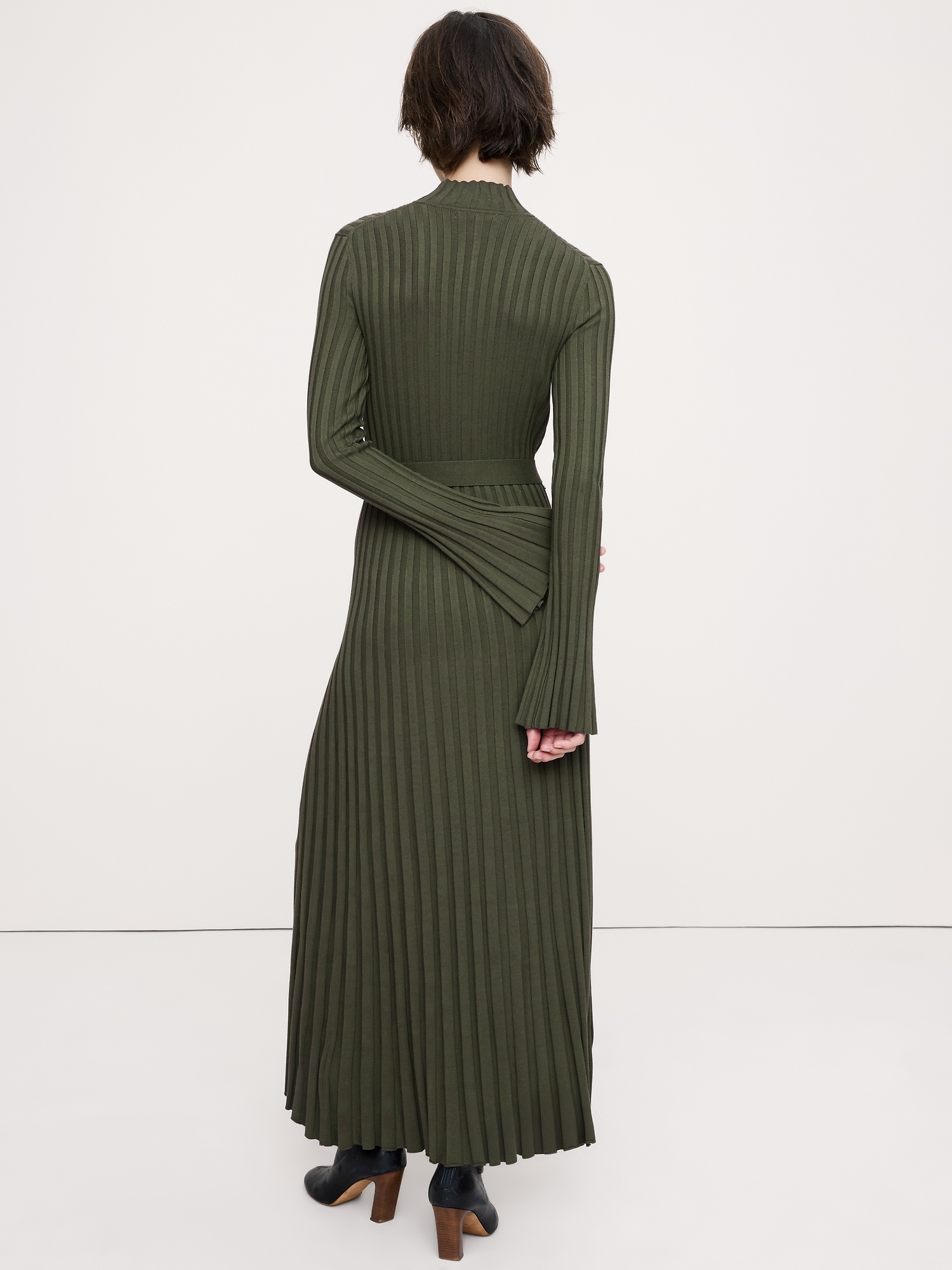Image number 6 showing, Sculpted Ribbed Sweater Maxi Dress
