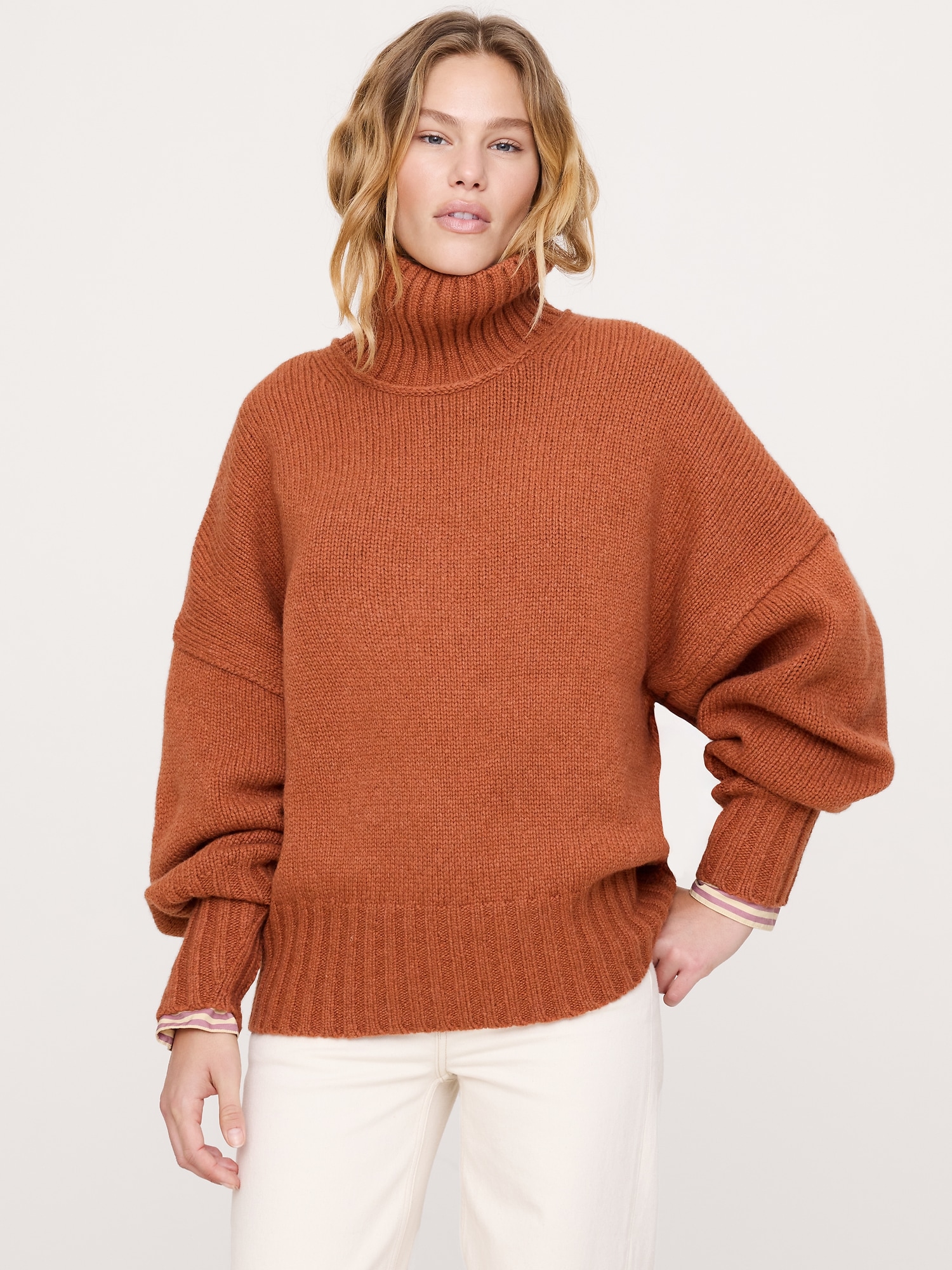 Italian Merino-Blend Turtleneck Sweater - Tandoori Orange