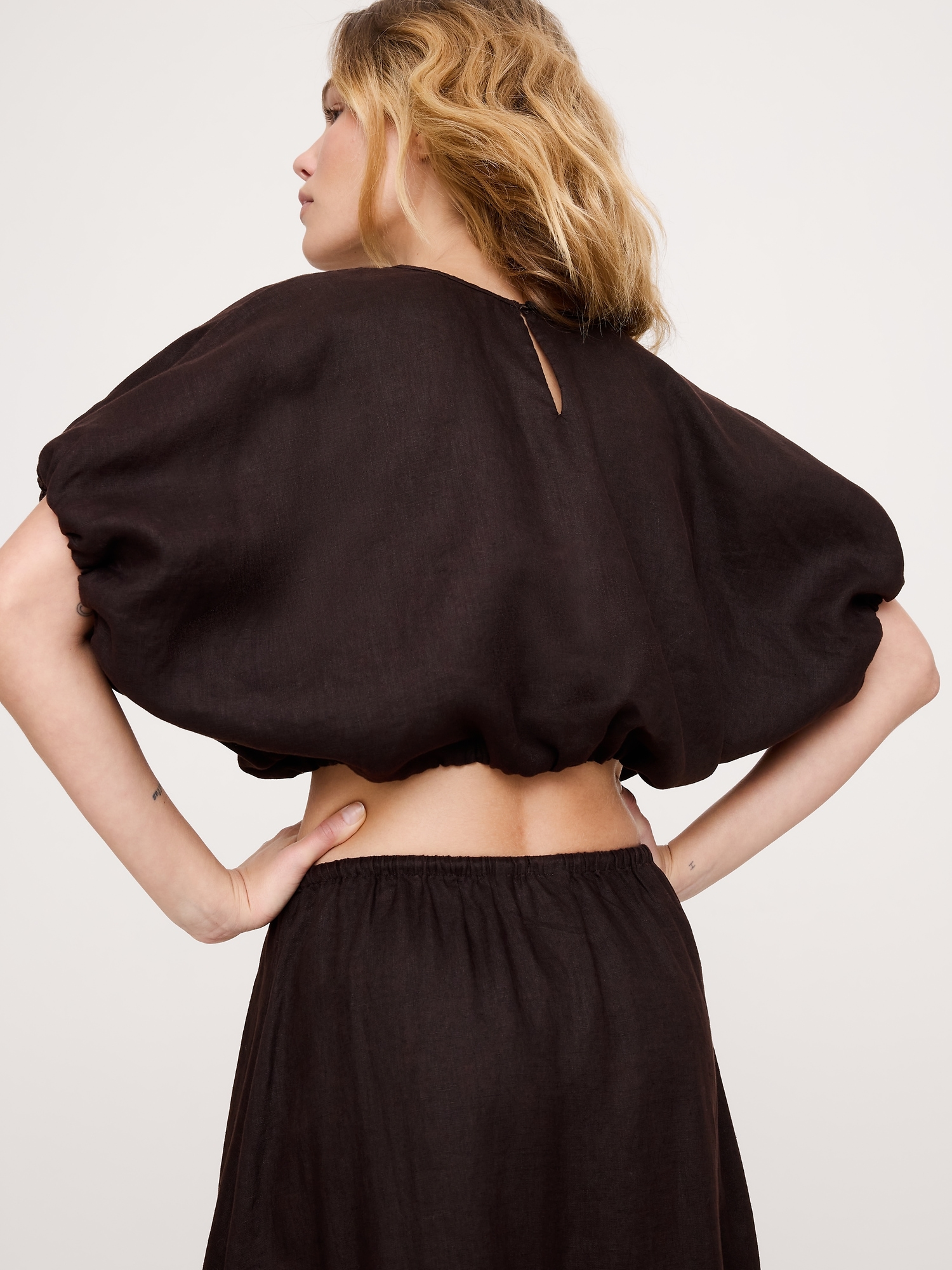 Image number 2 showing, Linen Bubble-Hem Cropped Top