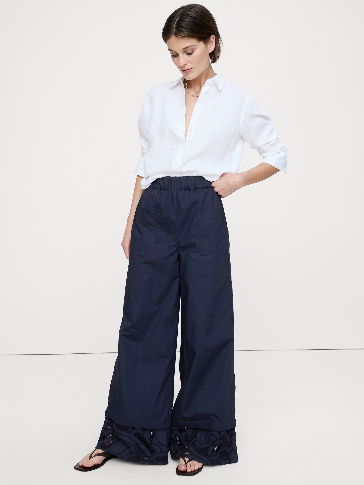 Embroidered Cotton Poplin Cropped Pull-On Pant - Navy Blue