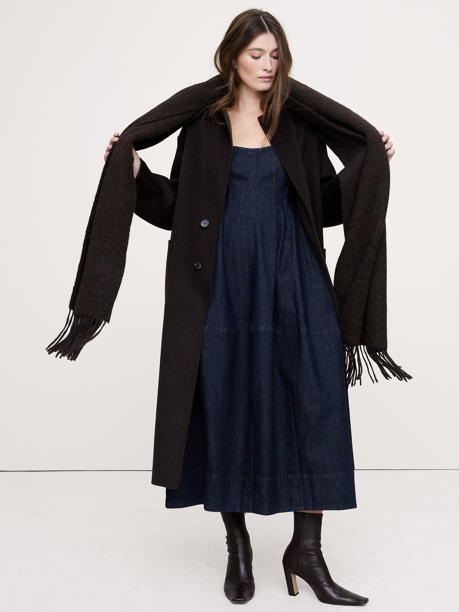 Женское платье Banana Republic Denim Barrel Midi, цвет: Индиго синий — фото 3