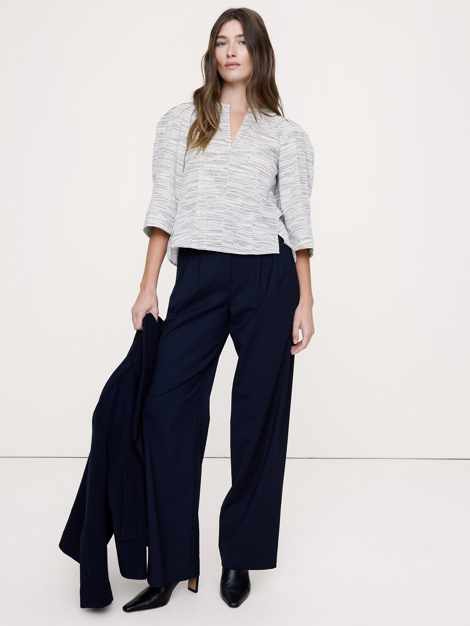 Женский топ Banana Republic Stretch-Cotton Volume-Sleeve Top, цвет: Слоновая кость с принтом — фото 3
