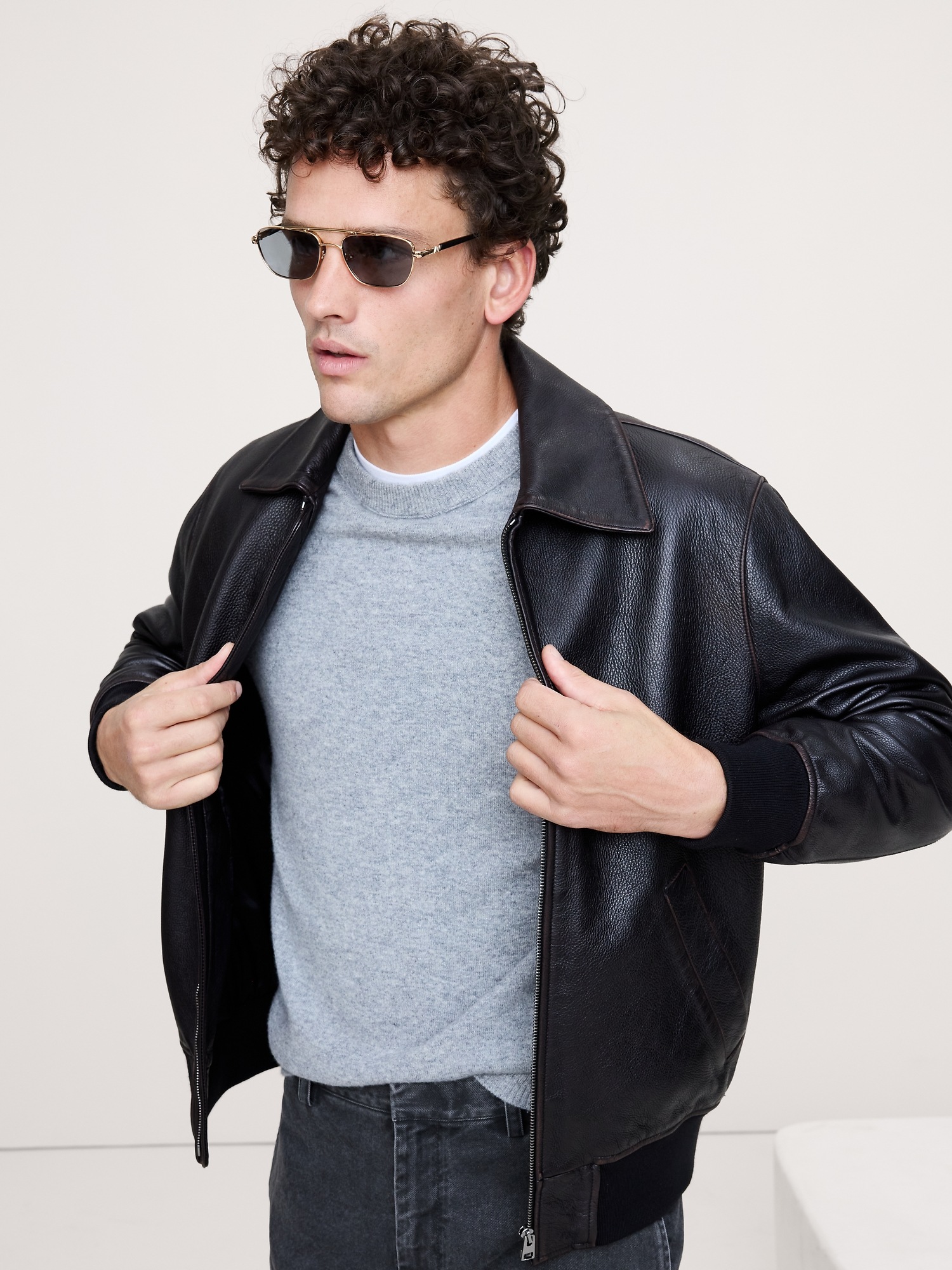 Мужские солнцезащитные очки Banana Republic Le Mimi Sunglasses by Le Specs, цвет: Полуночный синий — фото 2
