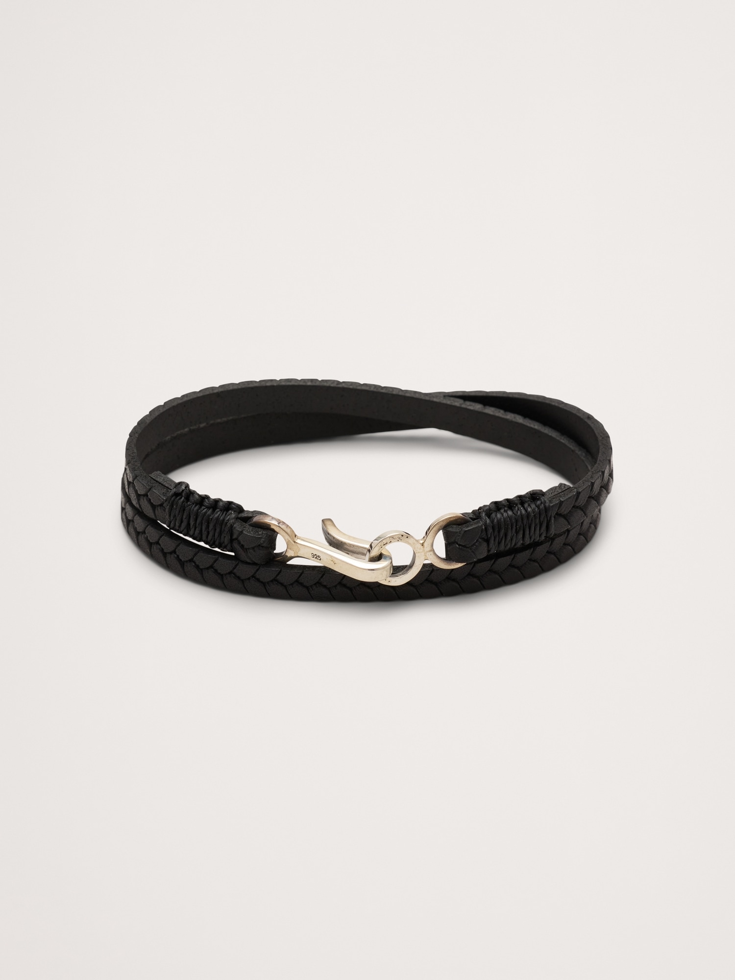 Мужской кожаный браслет Banana Republic Embossed Double Wrap, Caputo & Co, цвет: Чёрный