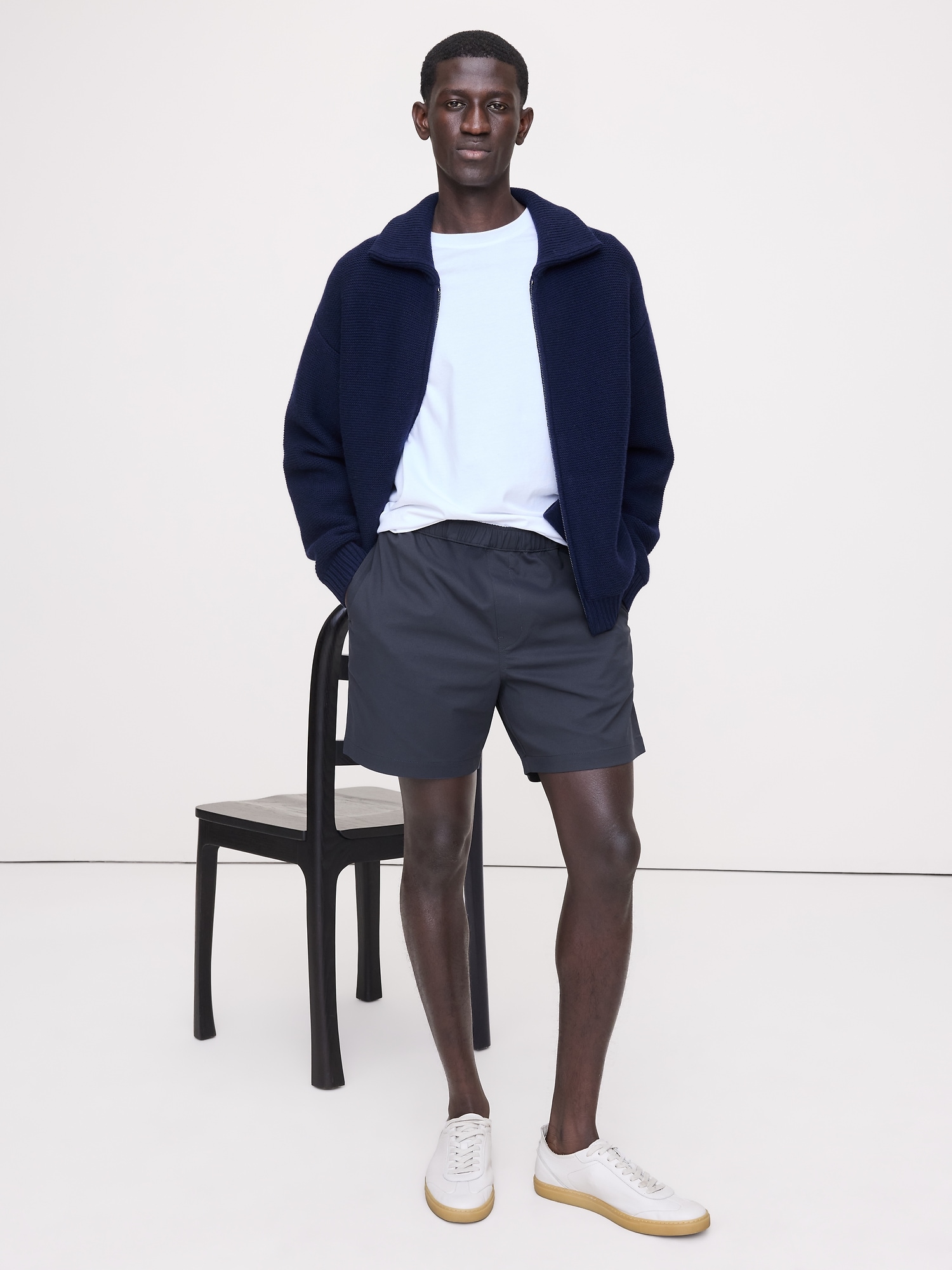 7" Performance Pull-On Short - Navy Blue