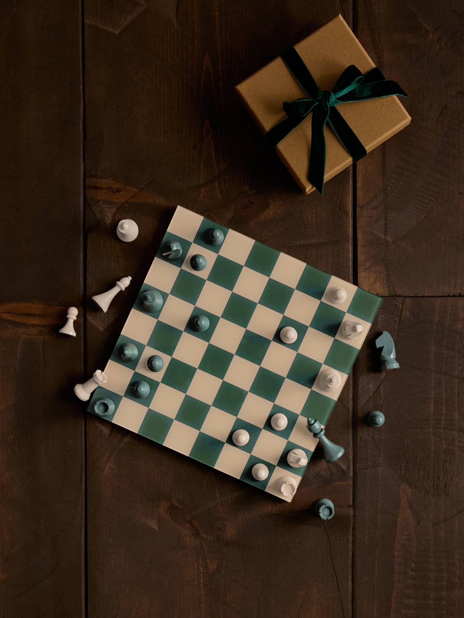 Classic Chess Game by Printworks - Emerald Green