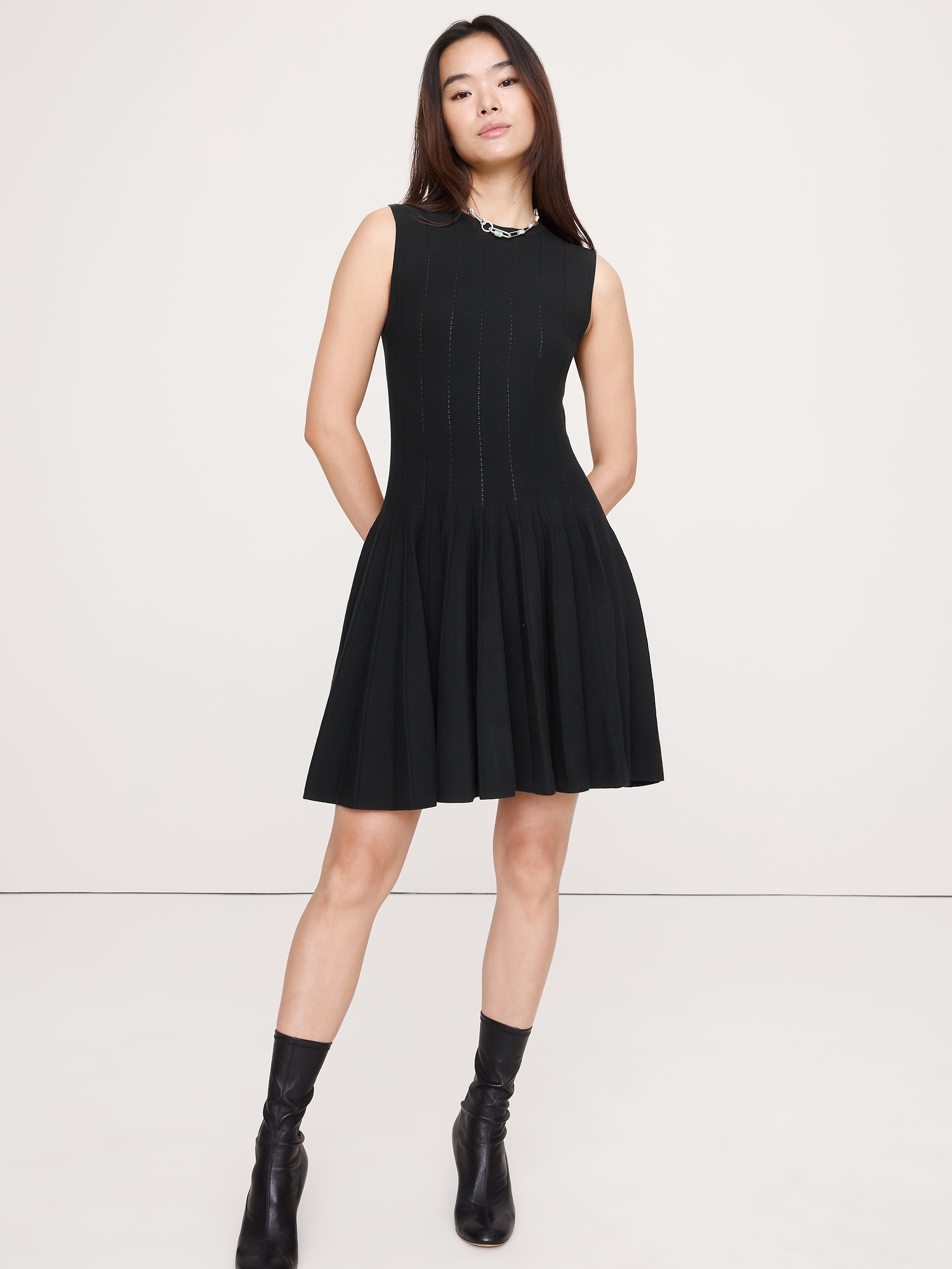 Sculpted Mini Dress - Black