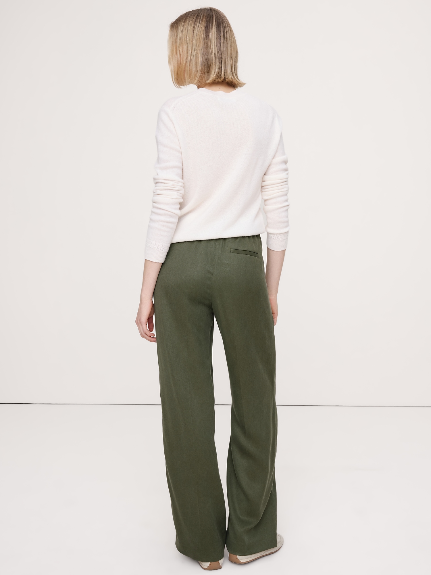 Image number 3 showing, Mid-Rise Wide-Leg Drapey TENCEL™ Pull-On Pant
