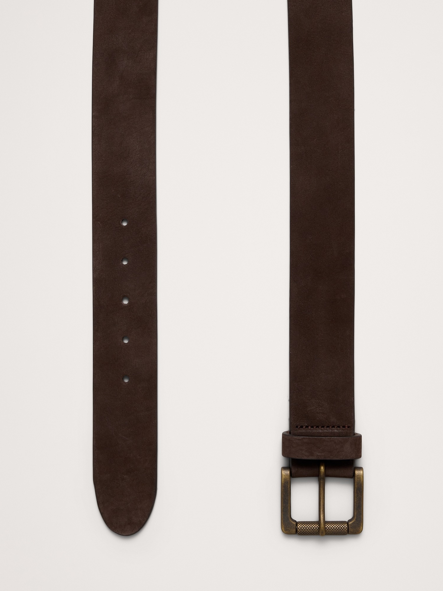 Мужской ремень Banana Republic Burnished Nubuck Leather Belt, цвет: Тёмный коричневый — фото 3