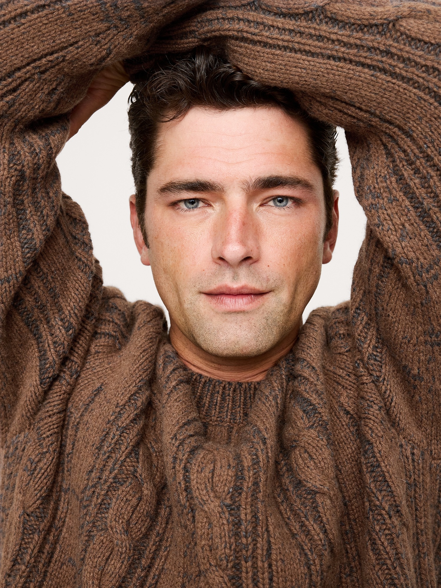 Мужской свитер Banana Republic Italian Merino-Blend Cable-Knit, цвет: Коричневый — фото 3