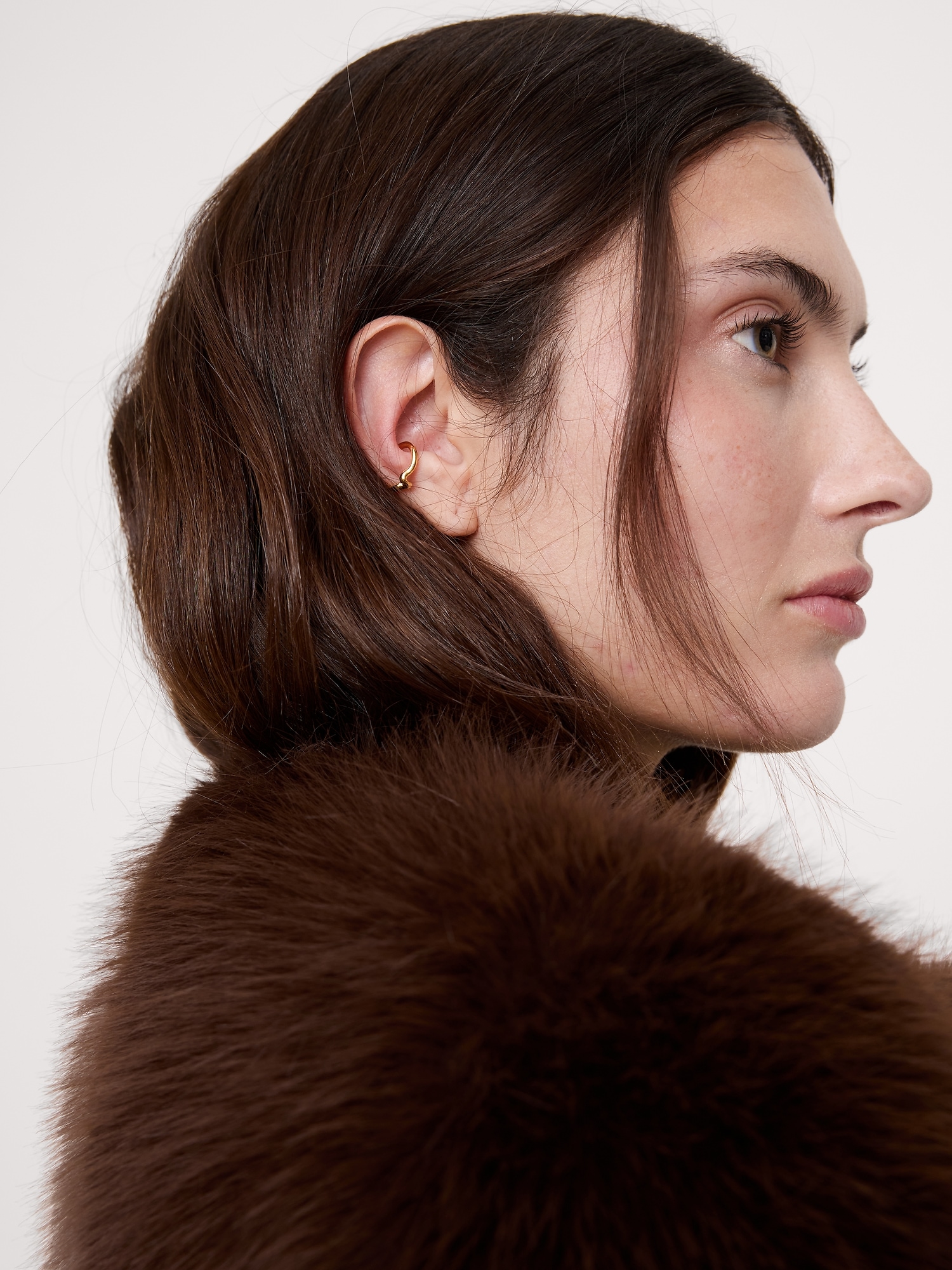 Image number 2 showing, Twist Ear Cuff