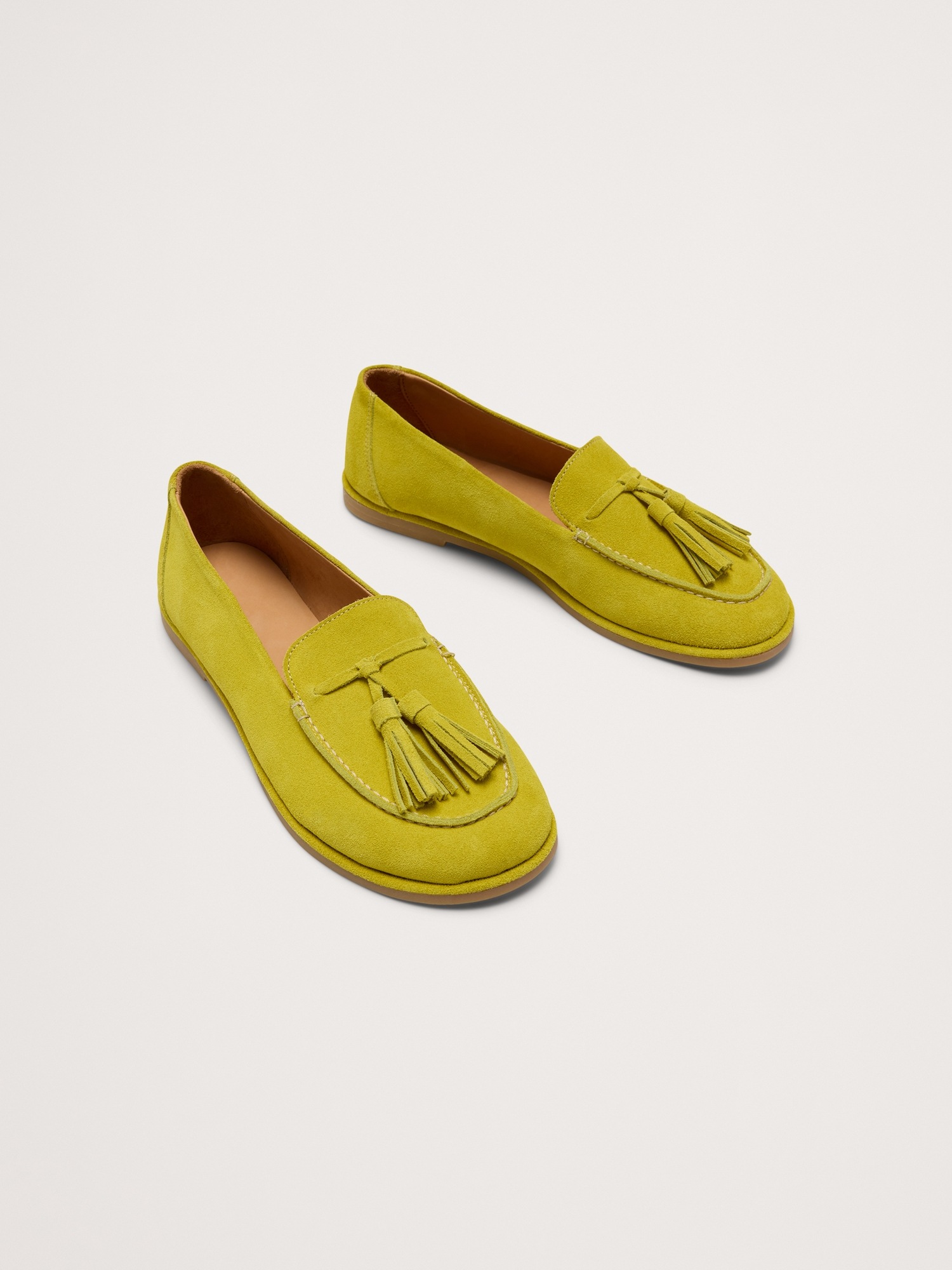 Женские туфли Banana Republic Italian Suede Tassel Loafer, цвет: Лаймовый — фото 3
