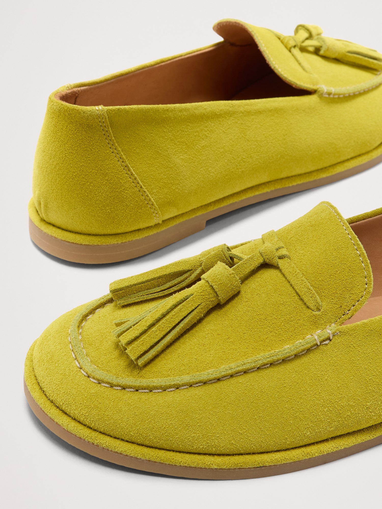 Женские туфли Banana Republic Italian Suede Tassel Loafer, цвет: Лаймовый — фото 6