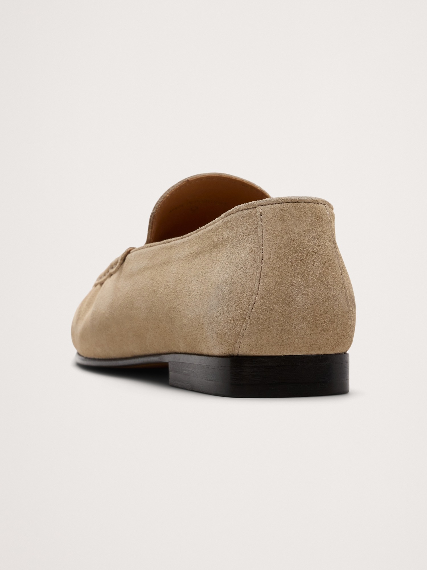 Женские туфли Banana Republic Italian Suede Moc-Toe Loafer, цвет: Натуральный бежевый — фото 4