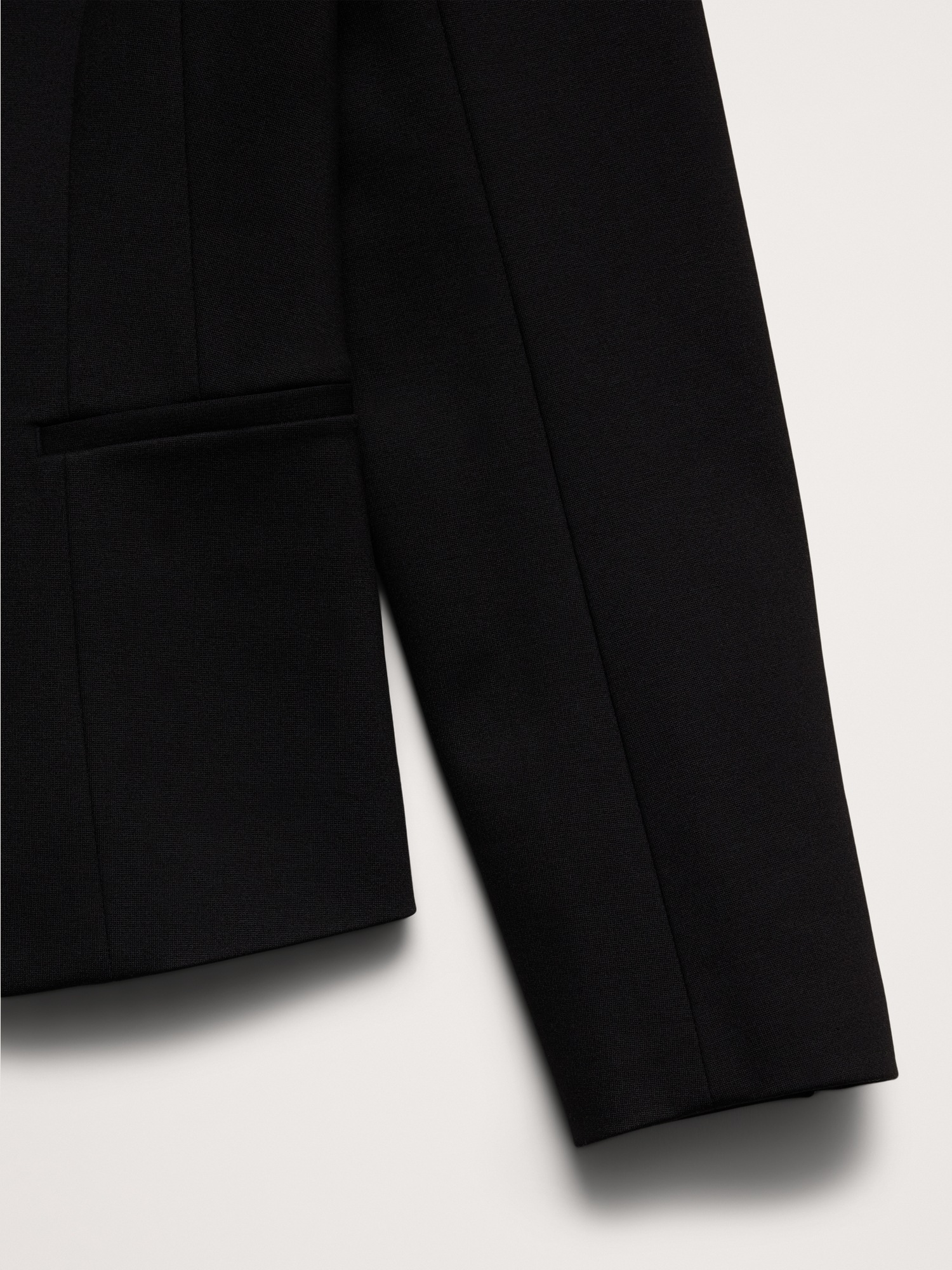 Женский топ Banana Republic Everywhere Ponte Blazer Top, цвет: Чёрный — фото 6