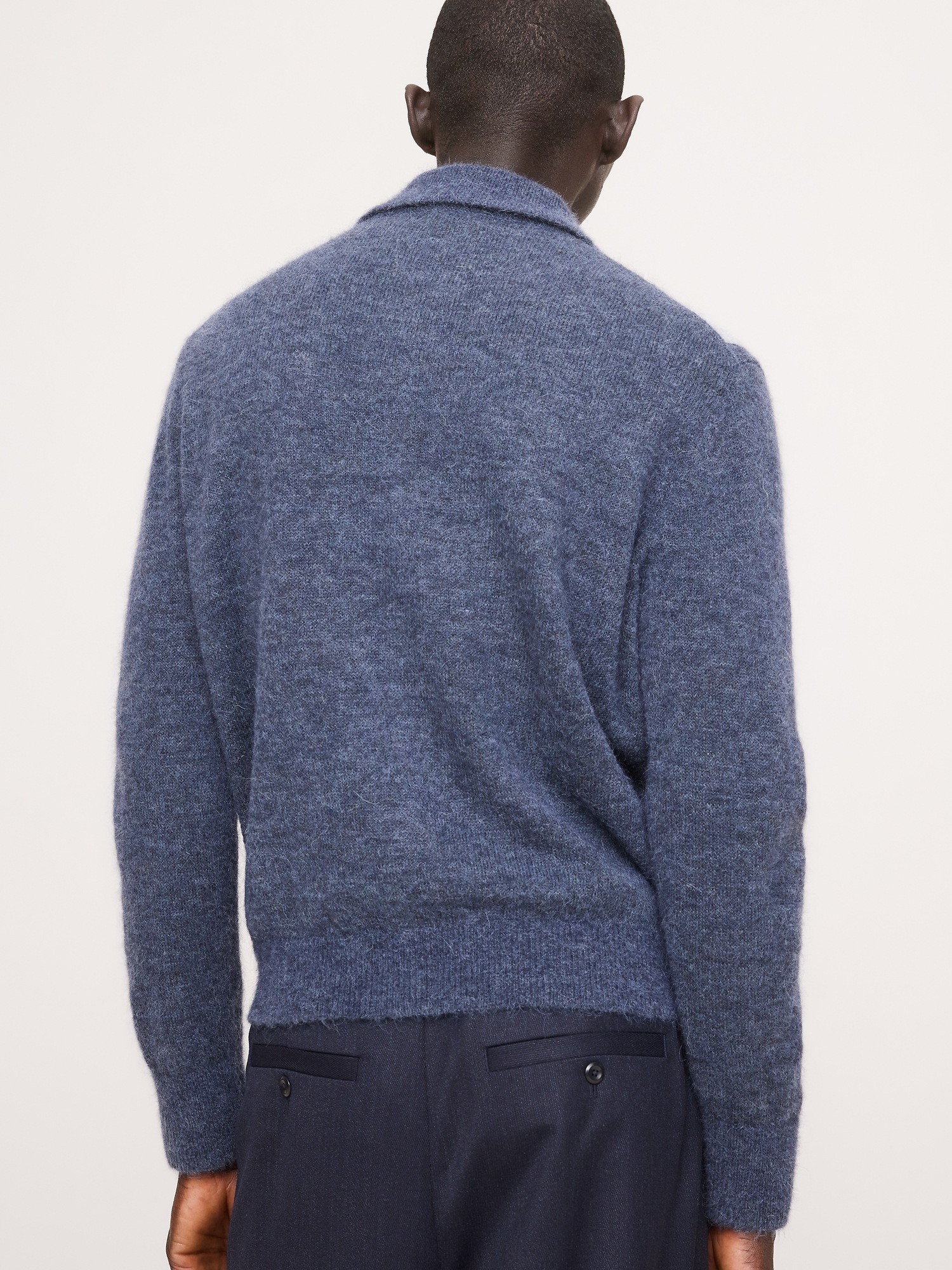 Мужской кардиган Banana Republic Italian Alpaca-Blend Polo Cardigan, цвет: Тёмный джинсовый синий — фото 2