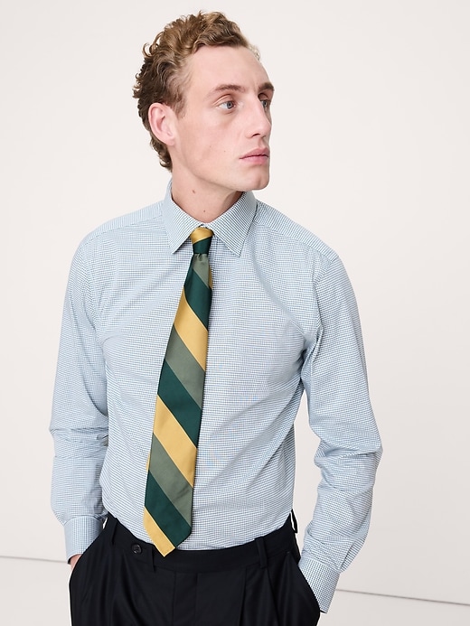 Standard-Fit Wrinkle-Resistant Dress Shirt