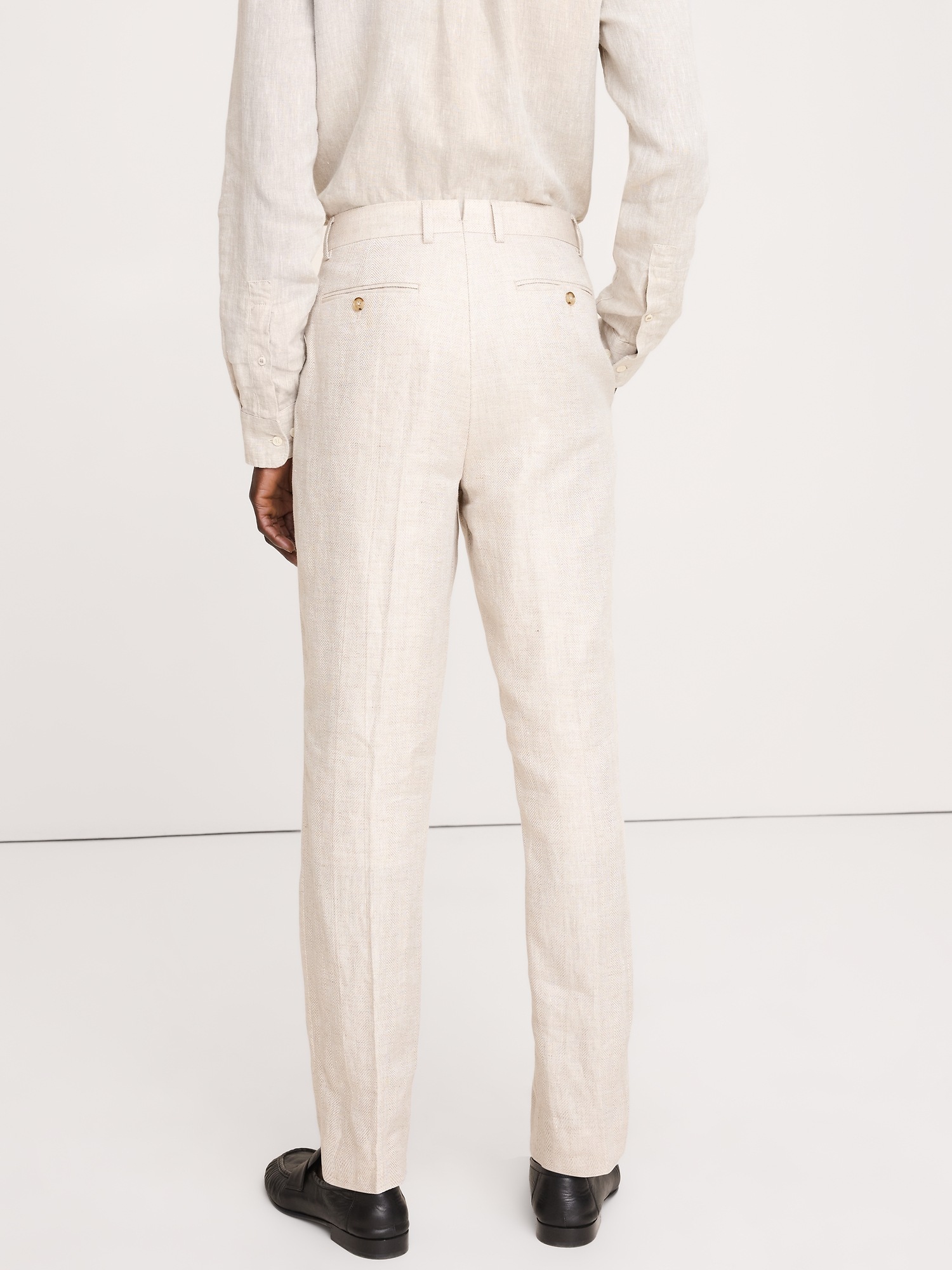 Мужские брюки Banana Republic Tailored Slim-Fit Herringbone Linen Suit Pant, цвет: Натуральный — фото 2