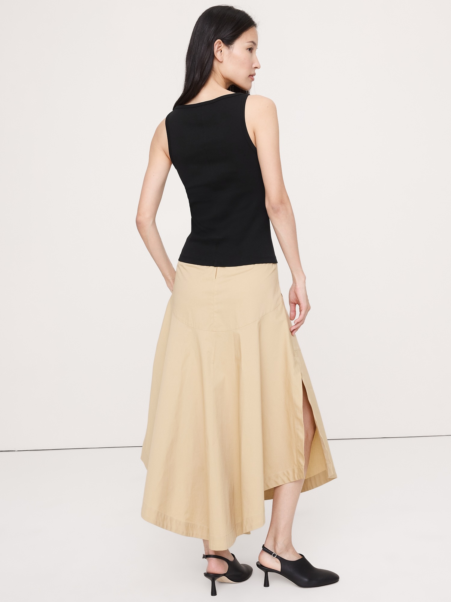 Женский топ Banana Republic Minimalist Cotton Tank, цвет: Чёрный — фото 2