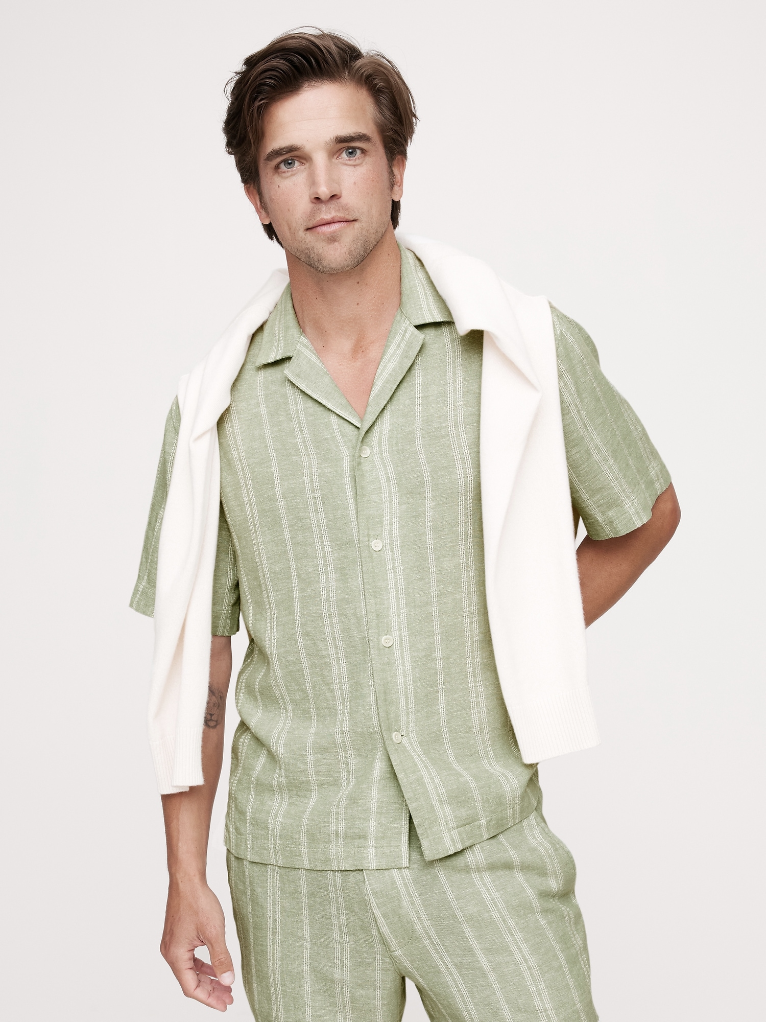 Image number 4 showing, Standard-Fit Stripe Linen-Viscose Resort Shirt