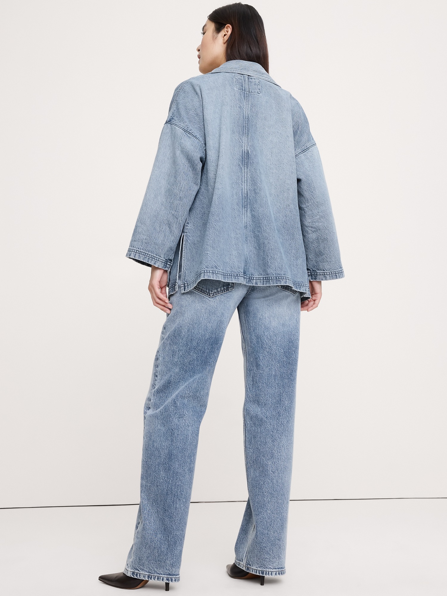 Женская куртка Banana Republic Washed Cotton Chore, цвет: Светлая варка джинсовый — фото 2