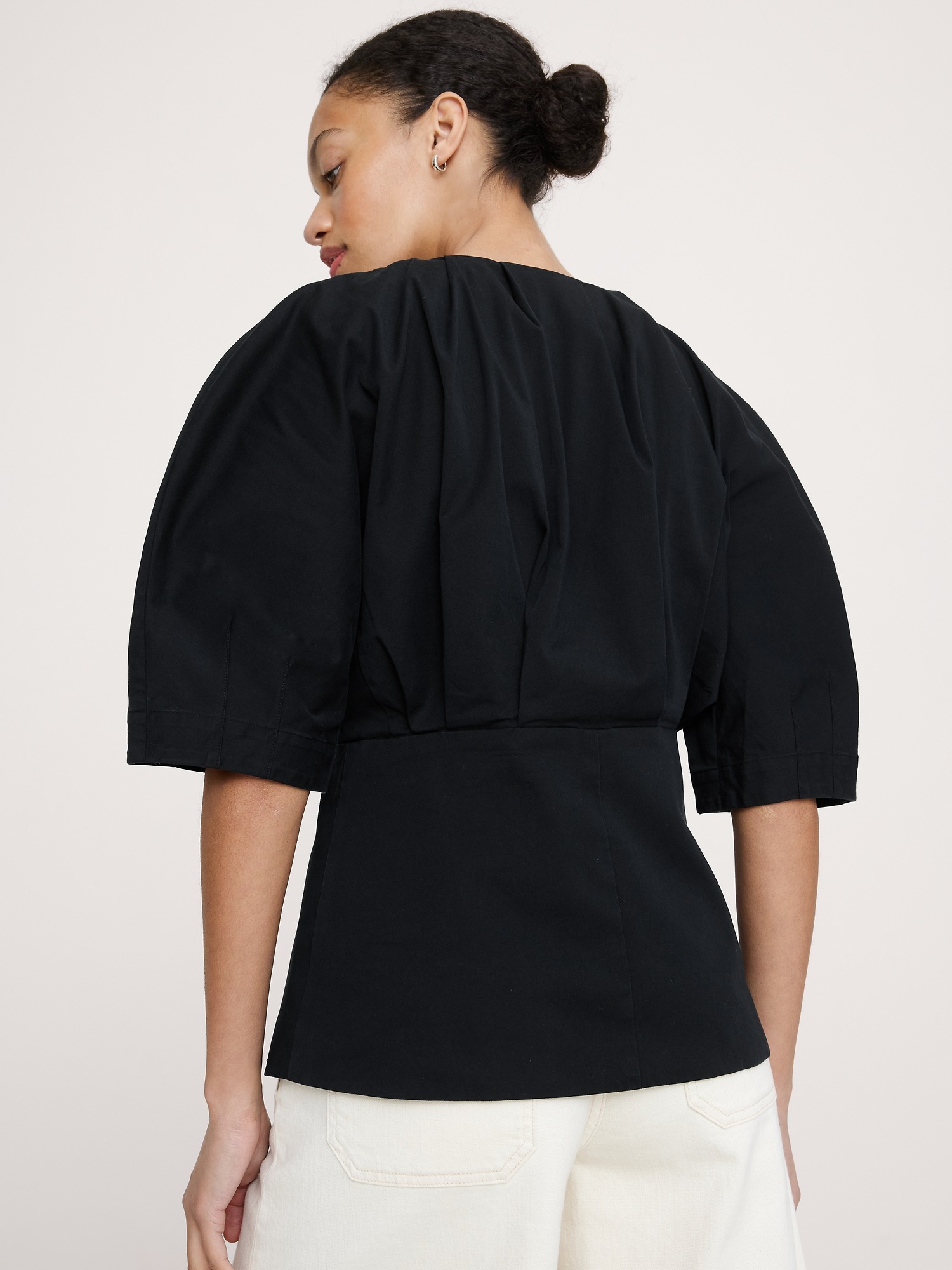 Женский топ Banana Republic Soft Cotton Zip-Neck Top, цвет: Чёрный — фото 2