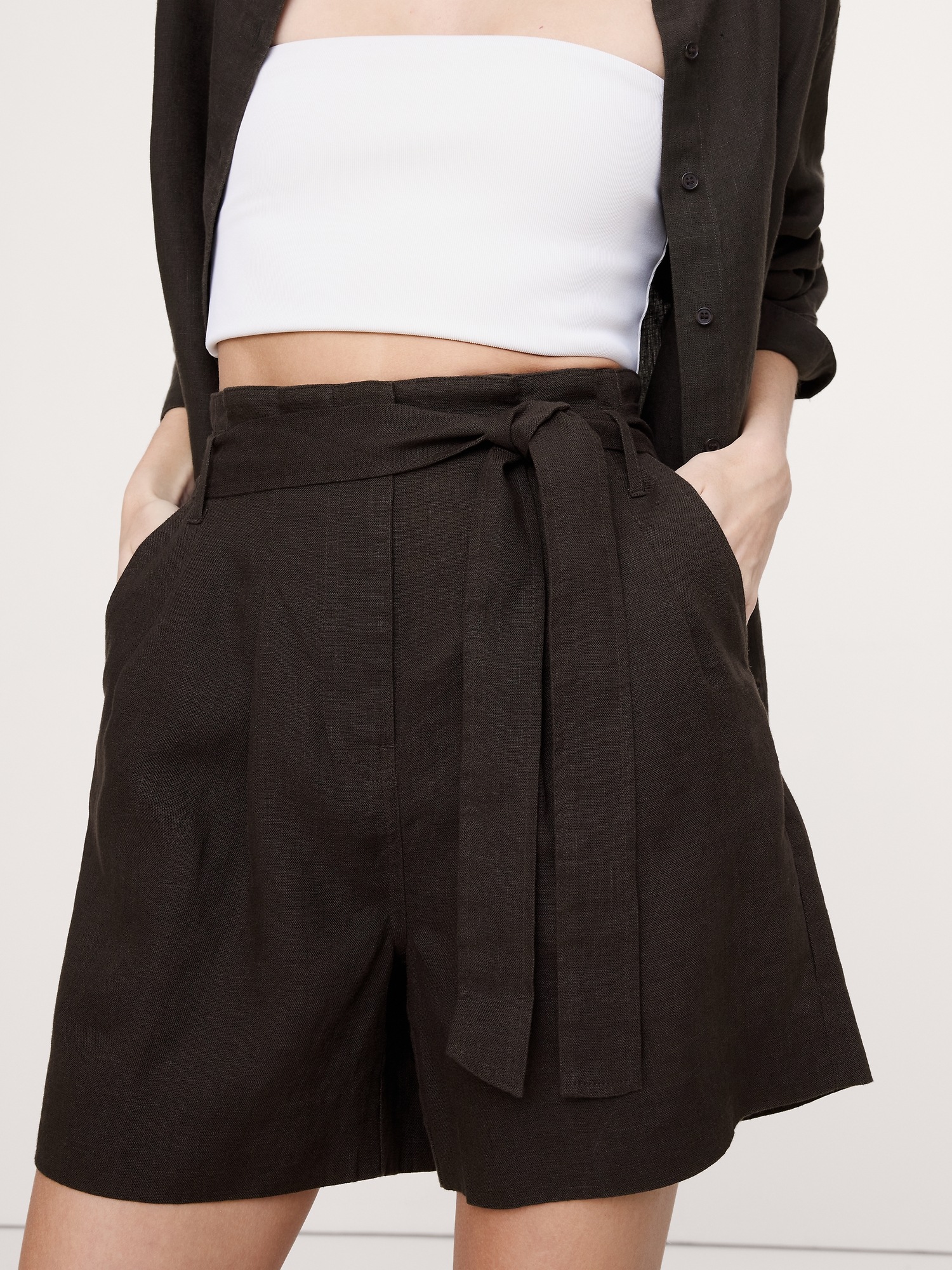 Женские шорты Banana Republic 5" Linen Paperbag Short, цвет: Brownstone — фото 3