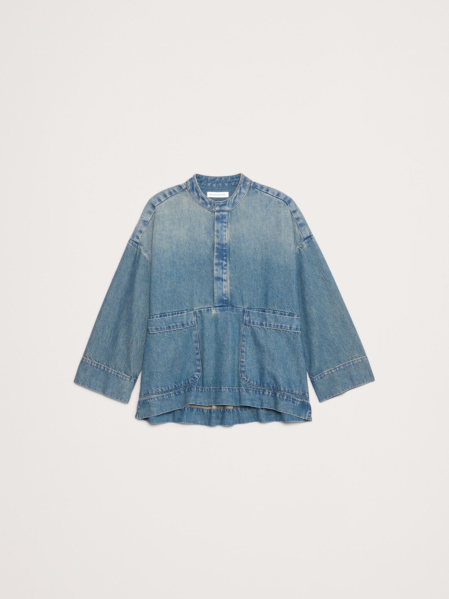Женский топ Banana Republic Denim Popover Top, цвет: Средняя варка — фото 4