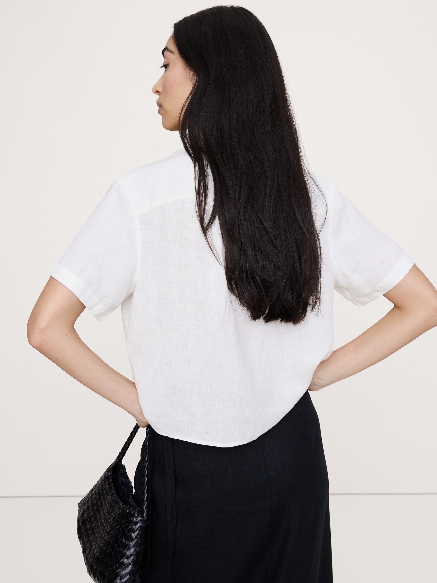 Image number 2 showing, Boxy Linen Cropped Shirt