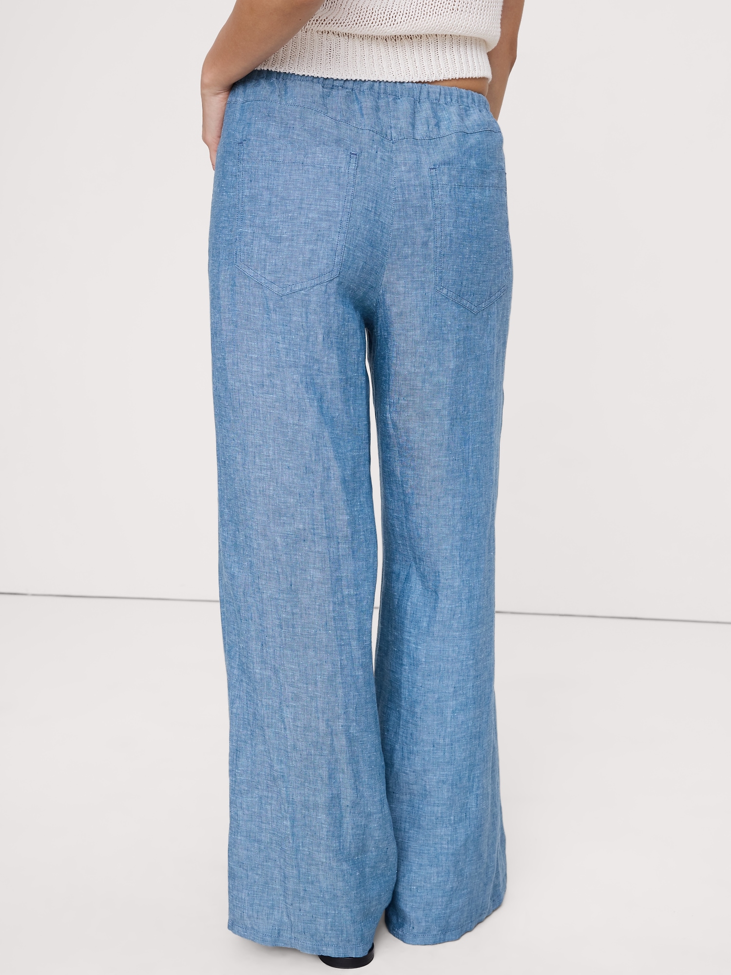 Image number 8 showing, The Studio Wide-Leg Drawstring Pant in Linen