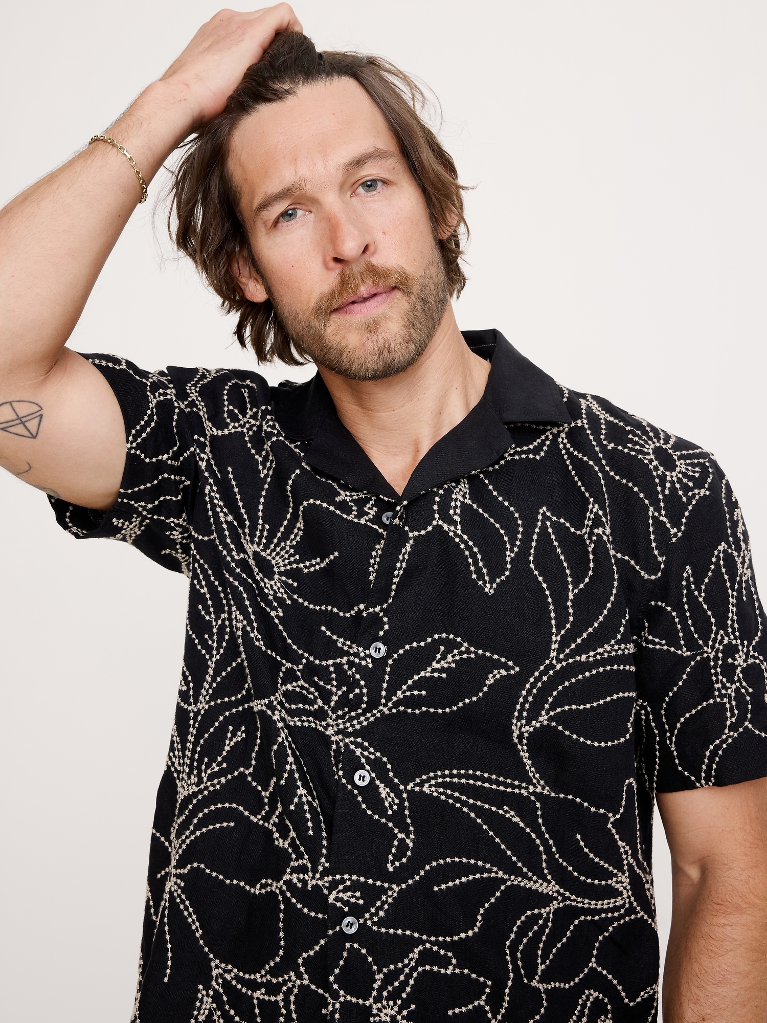 Image number 3 showing, Standard-Fit Embroidered Linen Resort Shirt