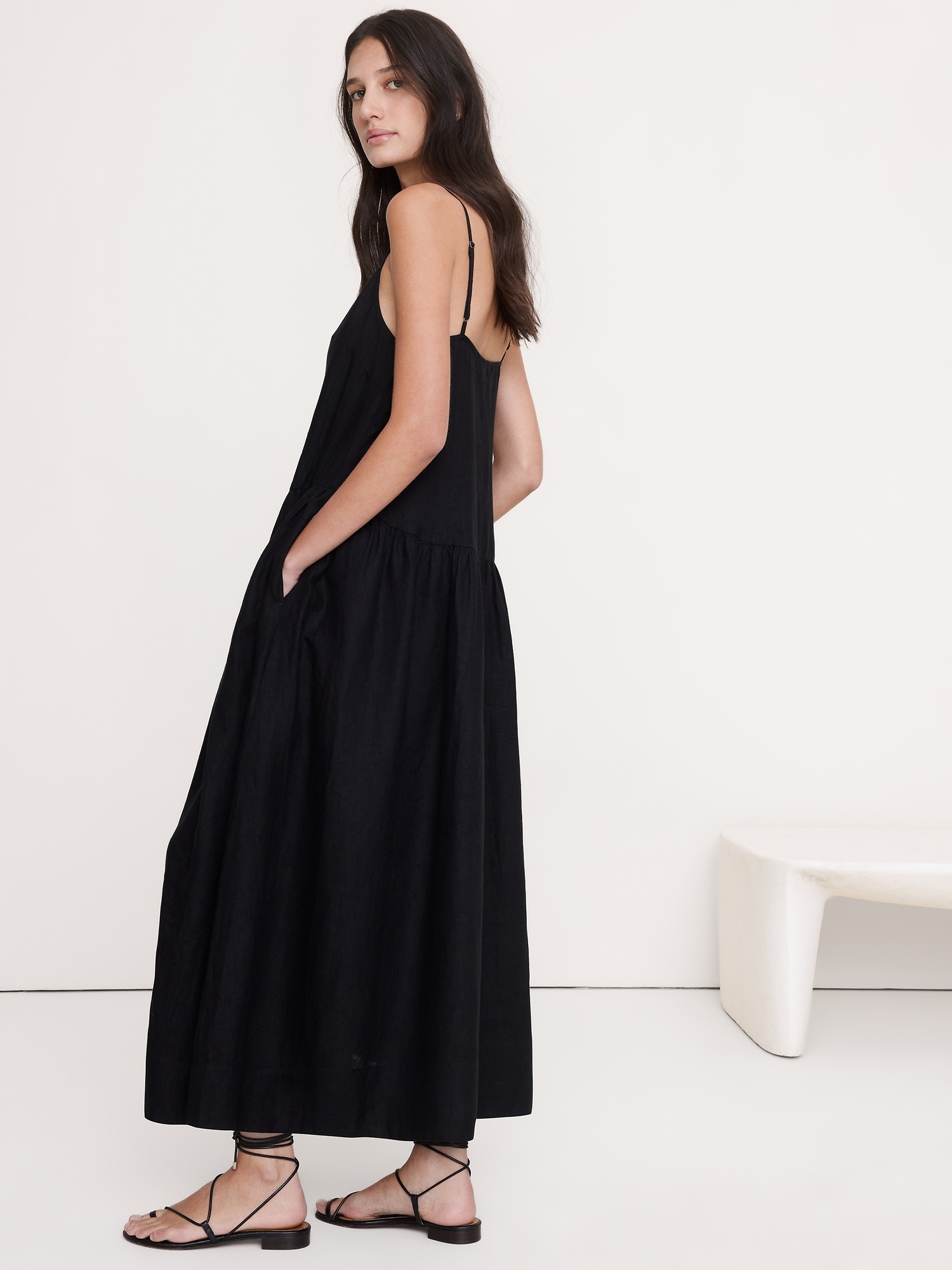 Женское платье Banana Republic Linen Drop-Waist Maxi, цвет: Чёрный — фото 2